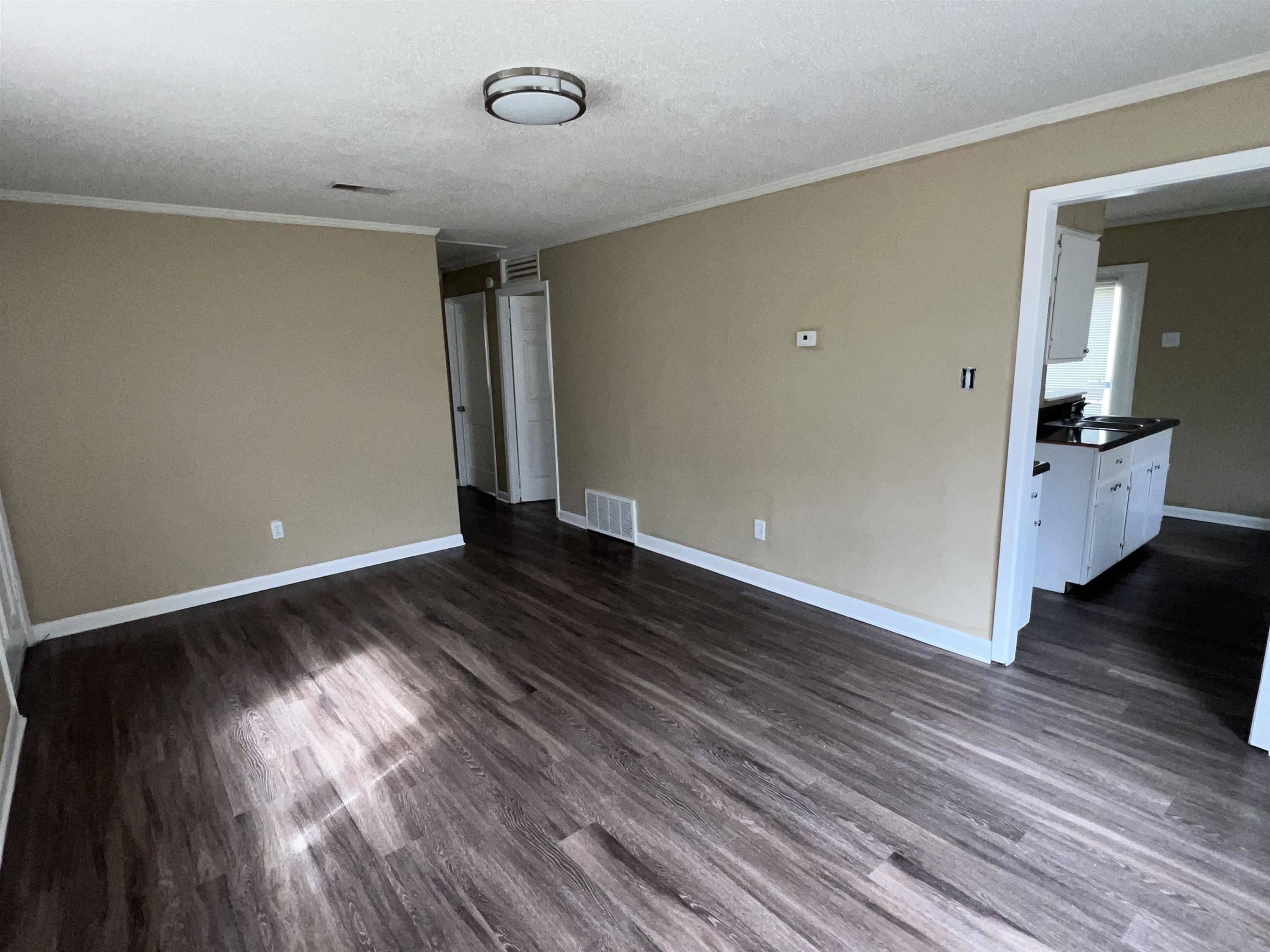 892 Restbrook Ave Property Photo 3