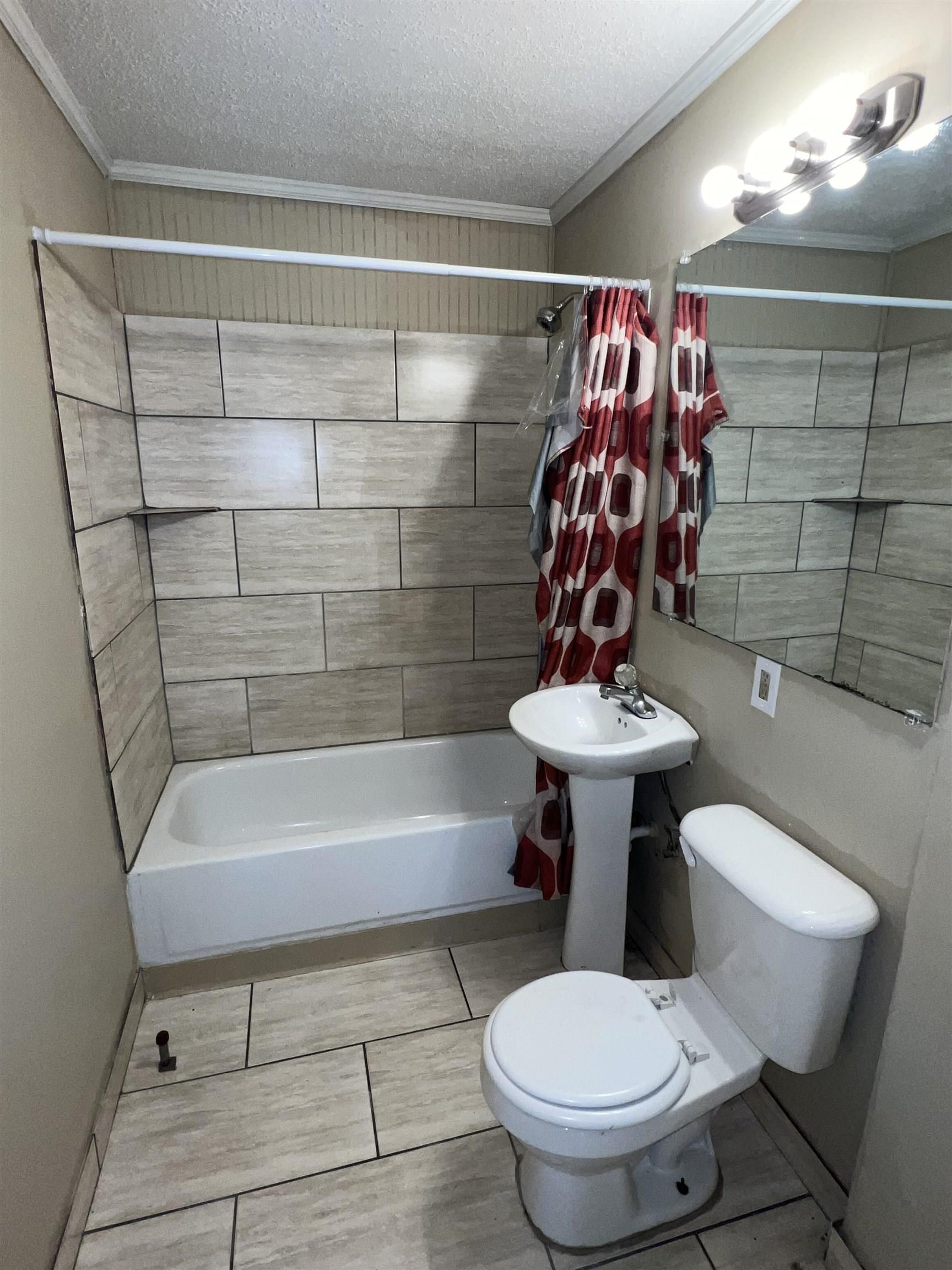 892 Restbrook Ave Property Photo 5
