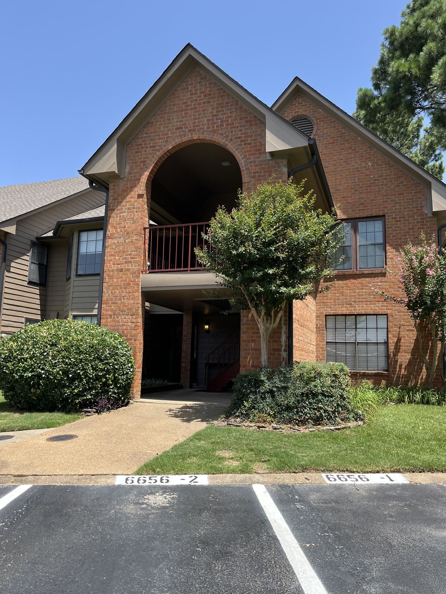 6654 Pondside Cir 1 Property Photo 3
