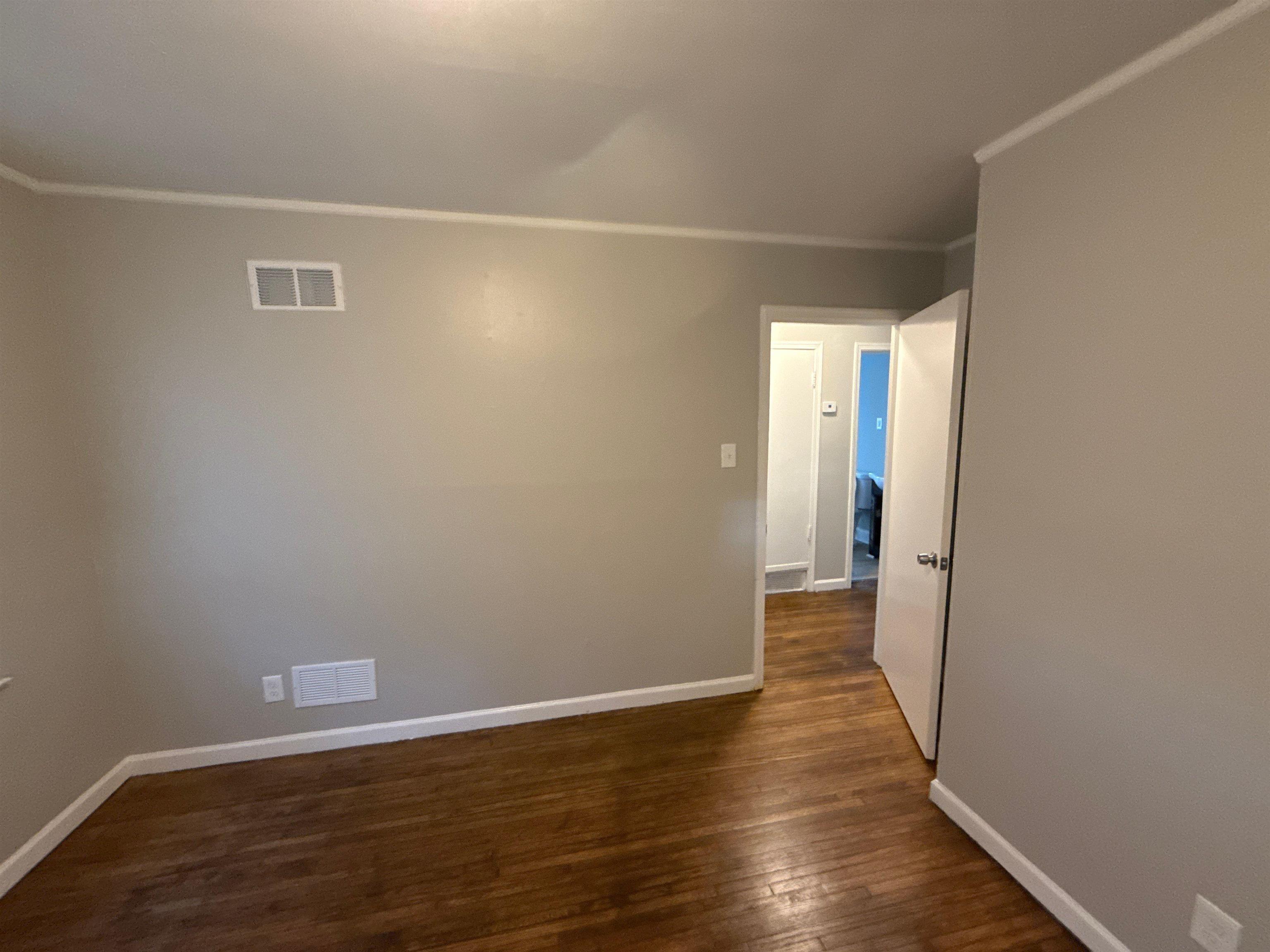 4006 Newton Dr Property Photo 3