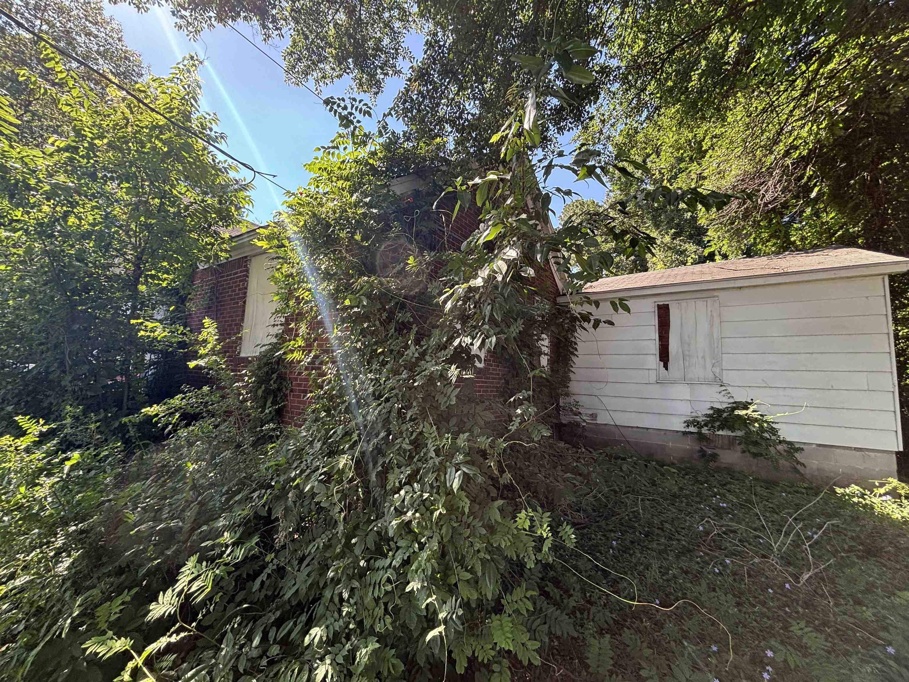175 E Brooks Rd Property Photo 4