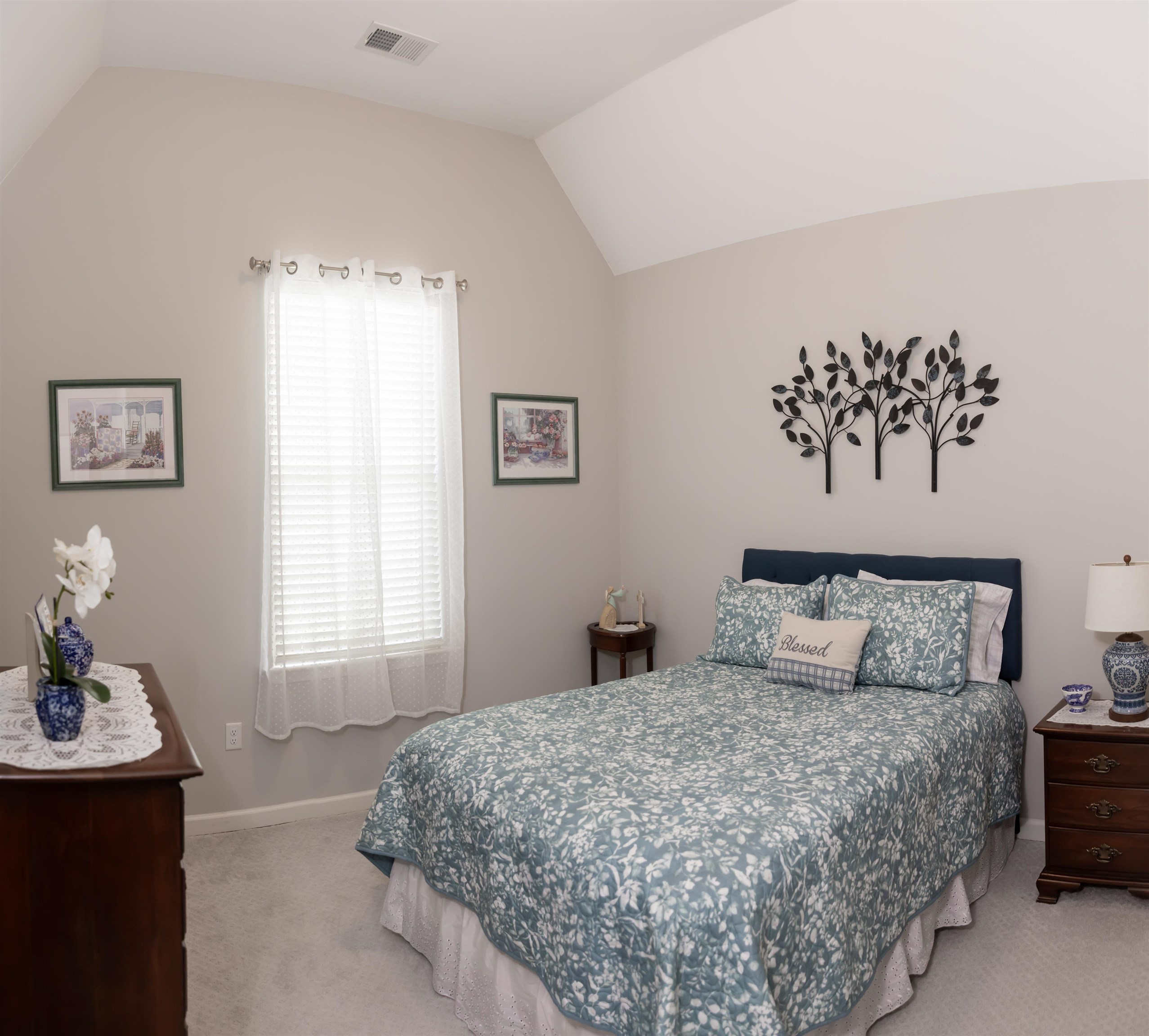 65 Briar Hollow Ln Property Photo 15