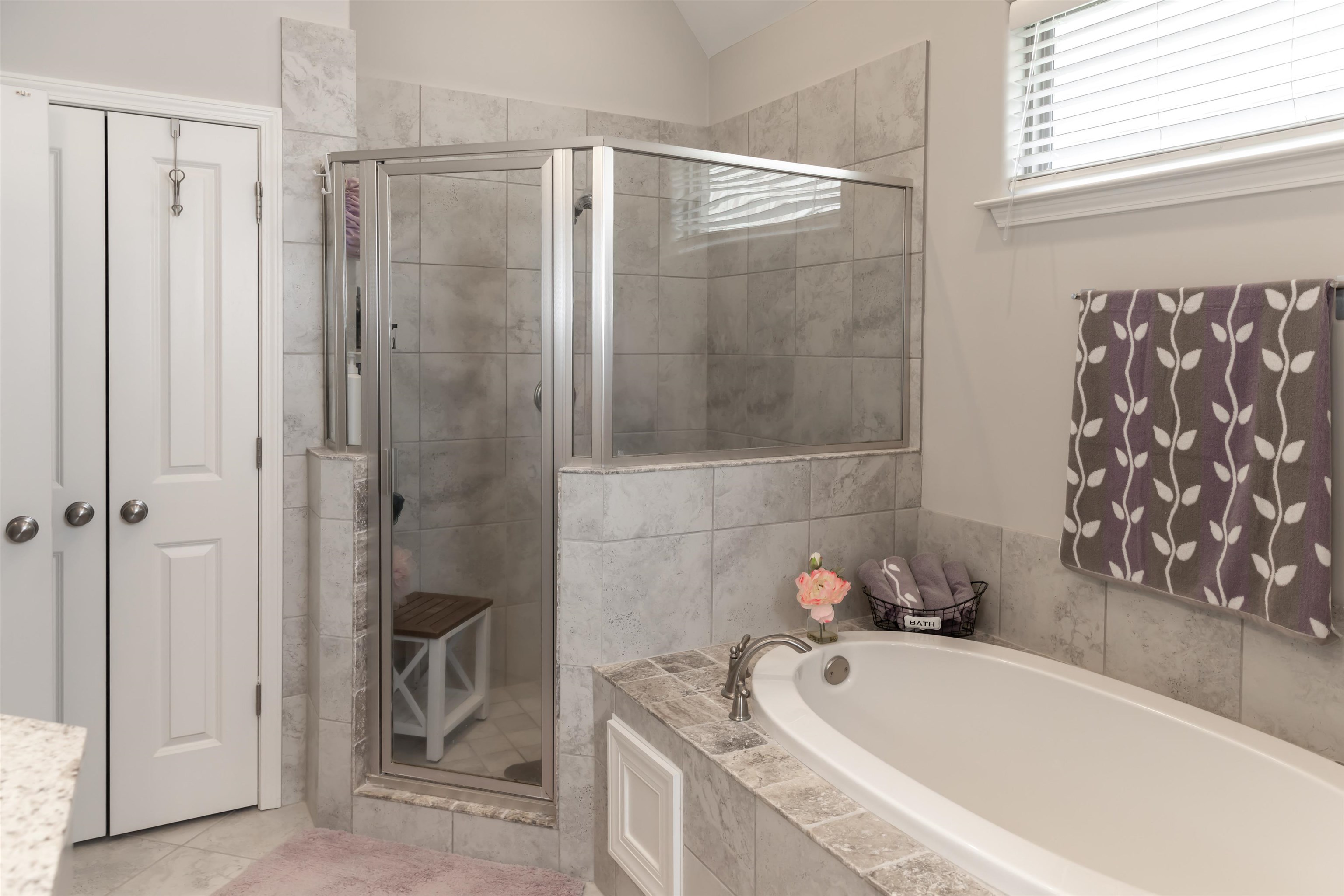 65 Briar Hollow Ln Property Photo 21