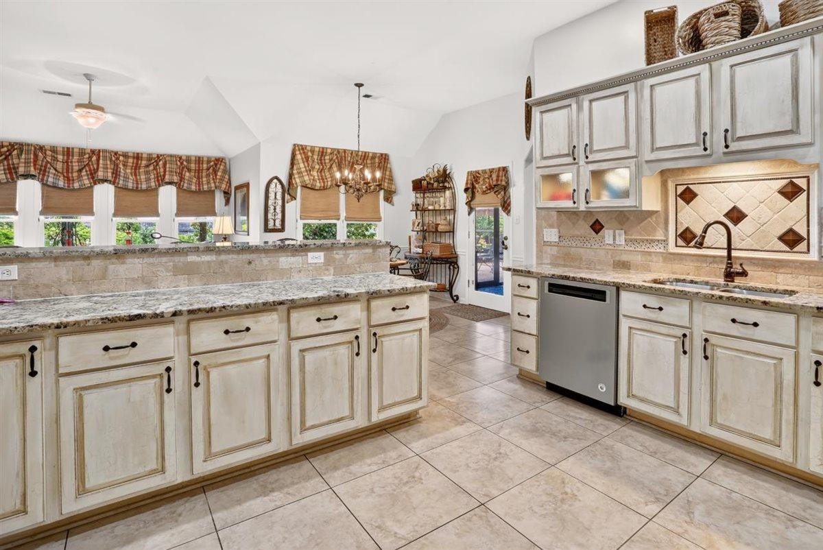 9668 Leeward Slopes Dr Property Photo 16