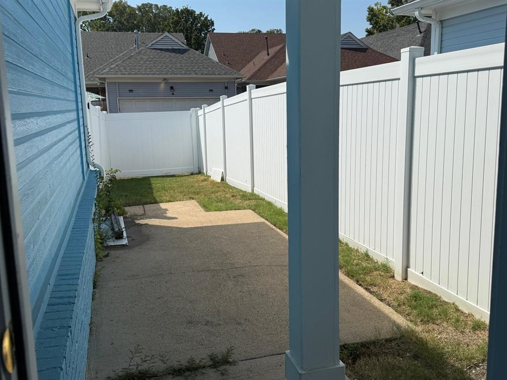 1173 E Island Pl E Property Photo 21