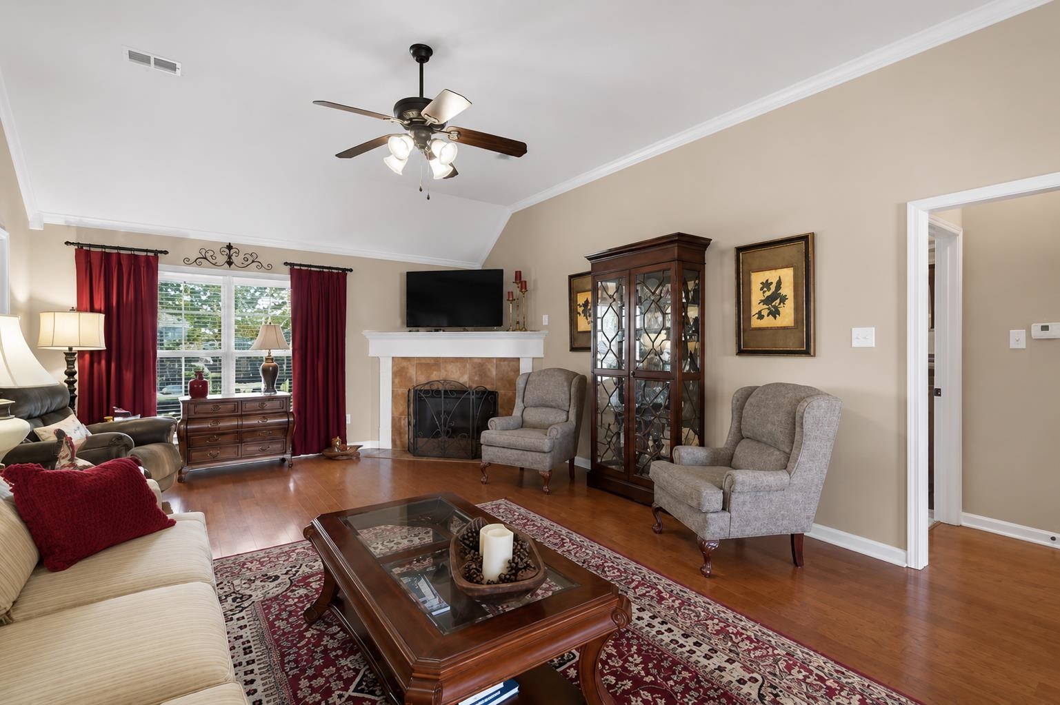495 Hedge Rose Blvd Property Photo 5