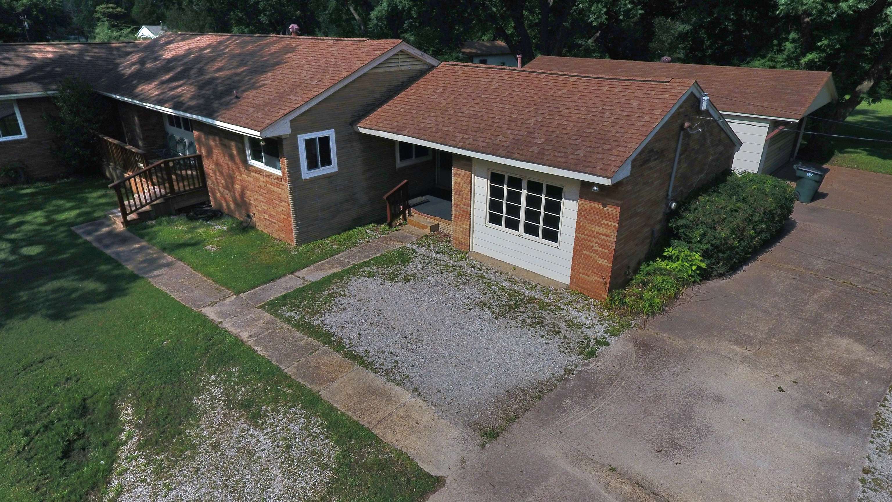 4260 Broadway Rd Property Photo 4