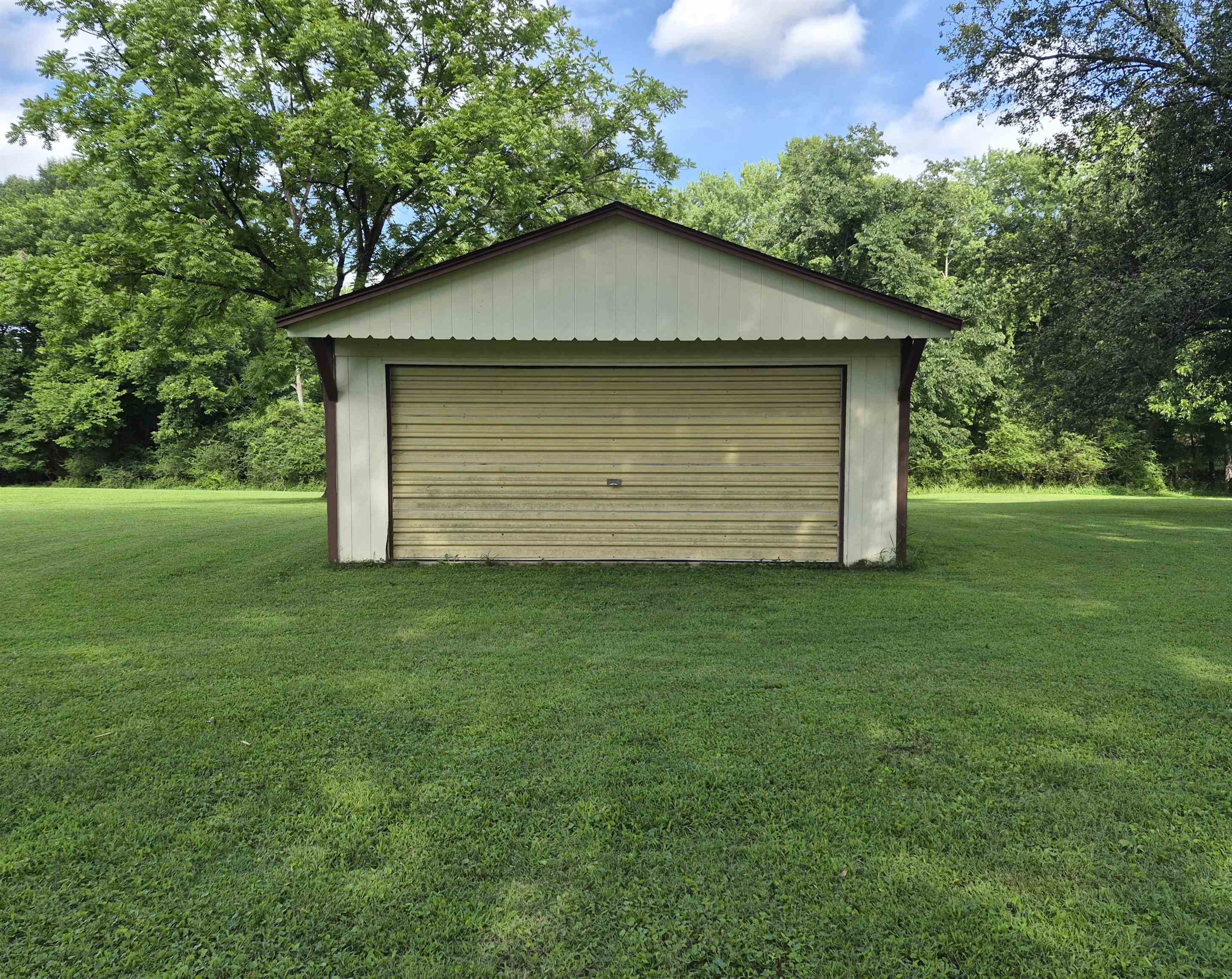 4260 Broadway Rd Property Photo 6