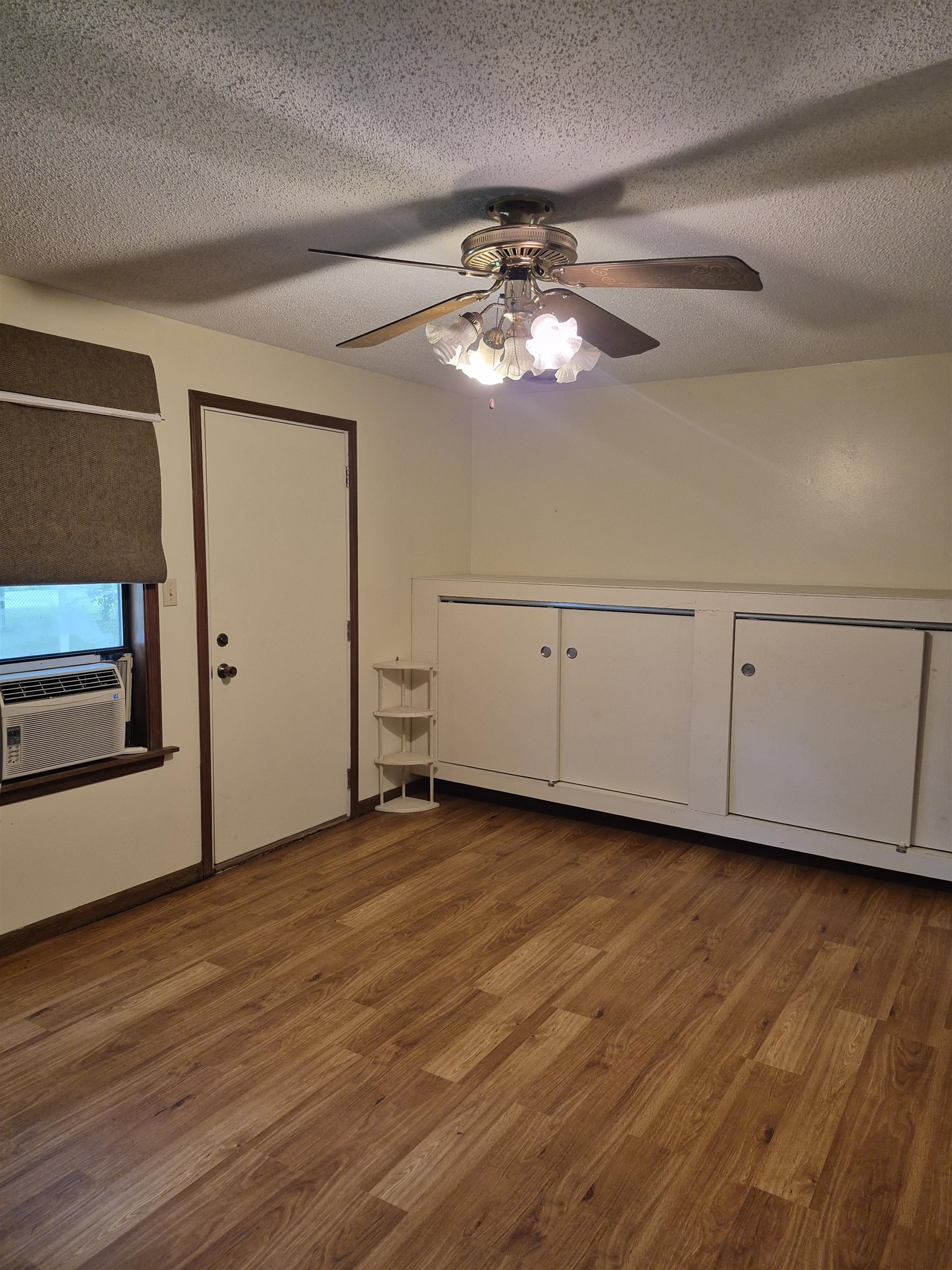 4260 Broadway Rd Property Photo 19