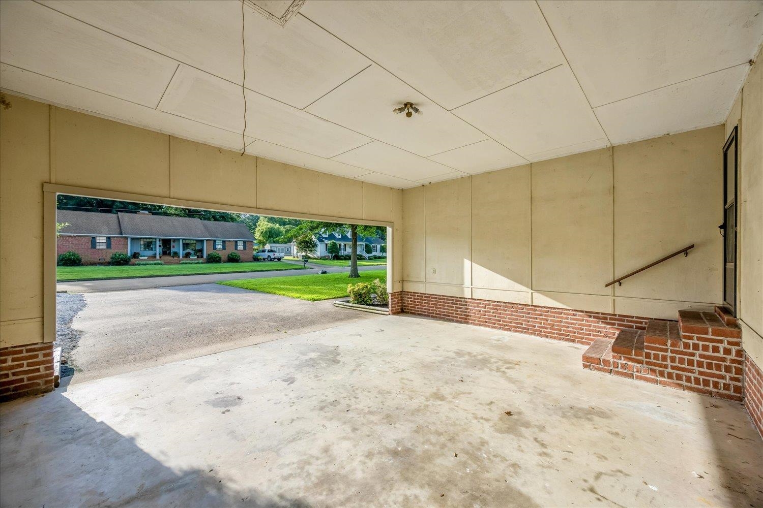 786 Foster Ave Property Photo 33