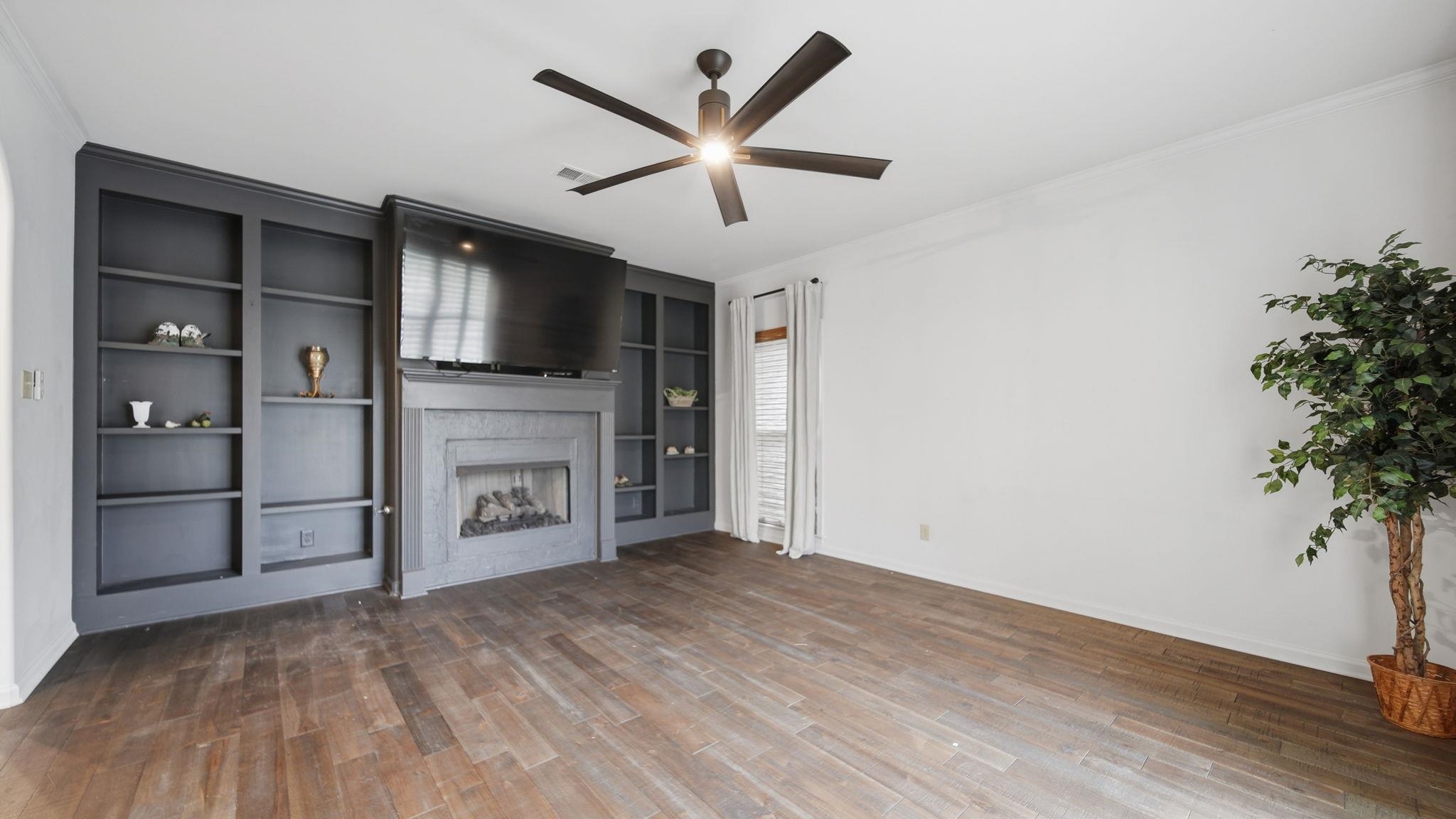 5309 Spruce View Ln Property Photo 9