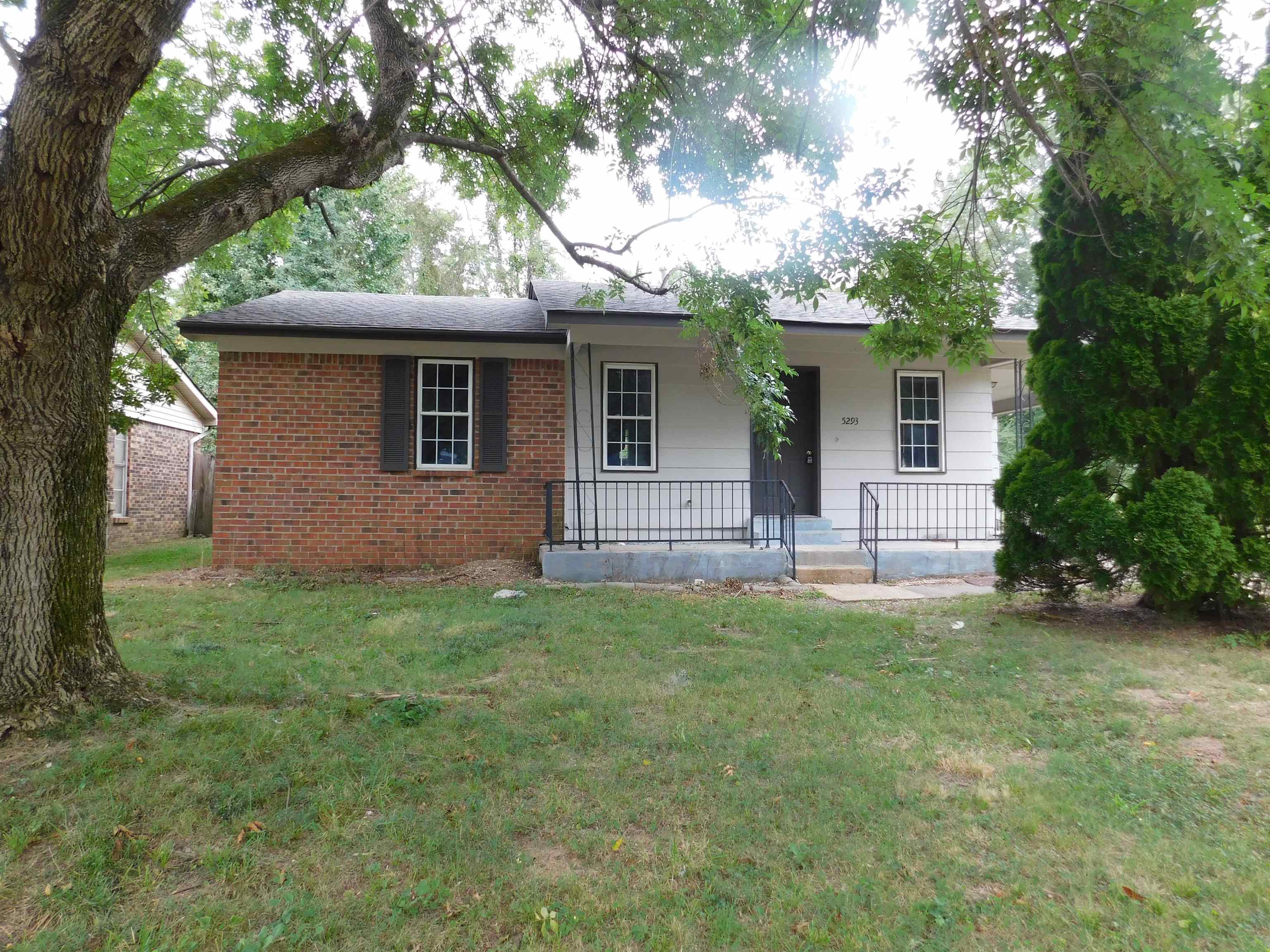 5293 CEDAR BLUFF DR Property Photo 1
