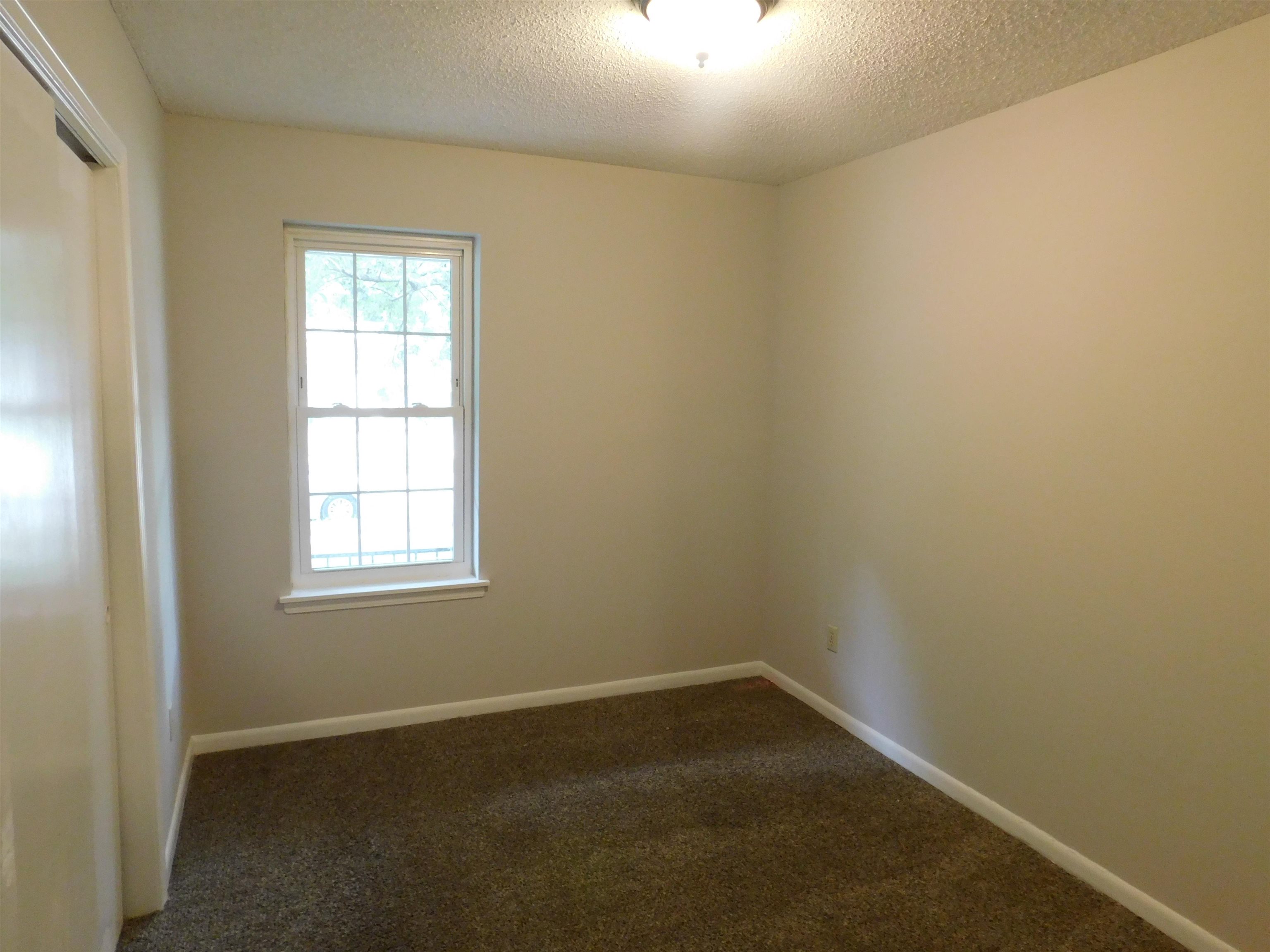 5293 Cedar Bluff Dr Property Photo 7