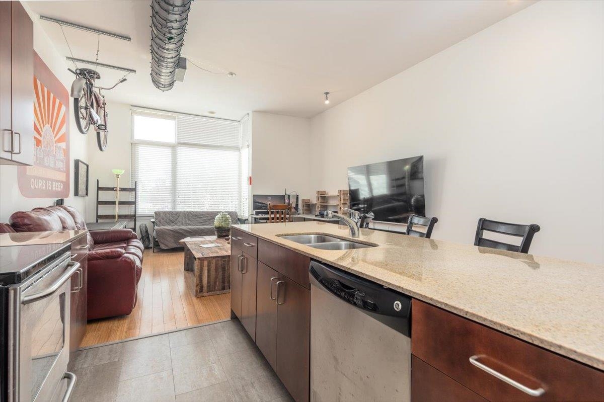 2263 Young Ave E 212 Property Photo 9