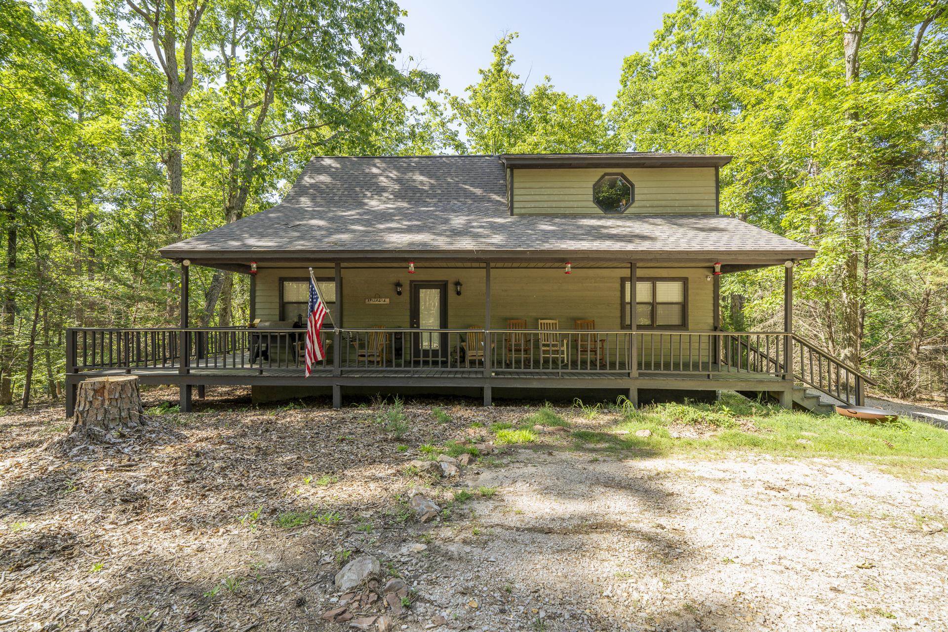 435 MURRAY LN Property Photo 1