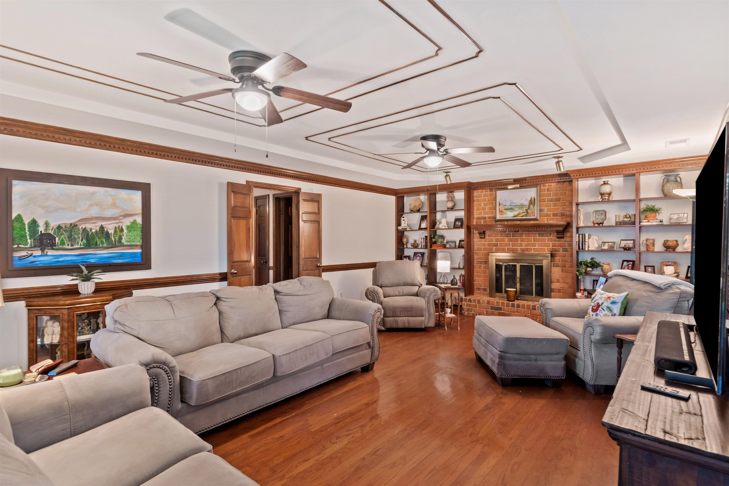 3845 Oak Forest Dr Property Photo 6