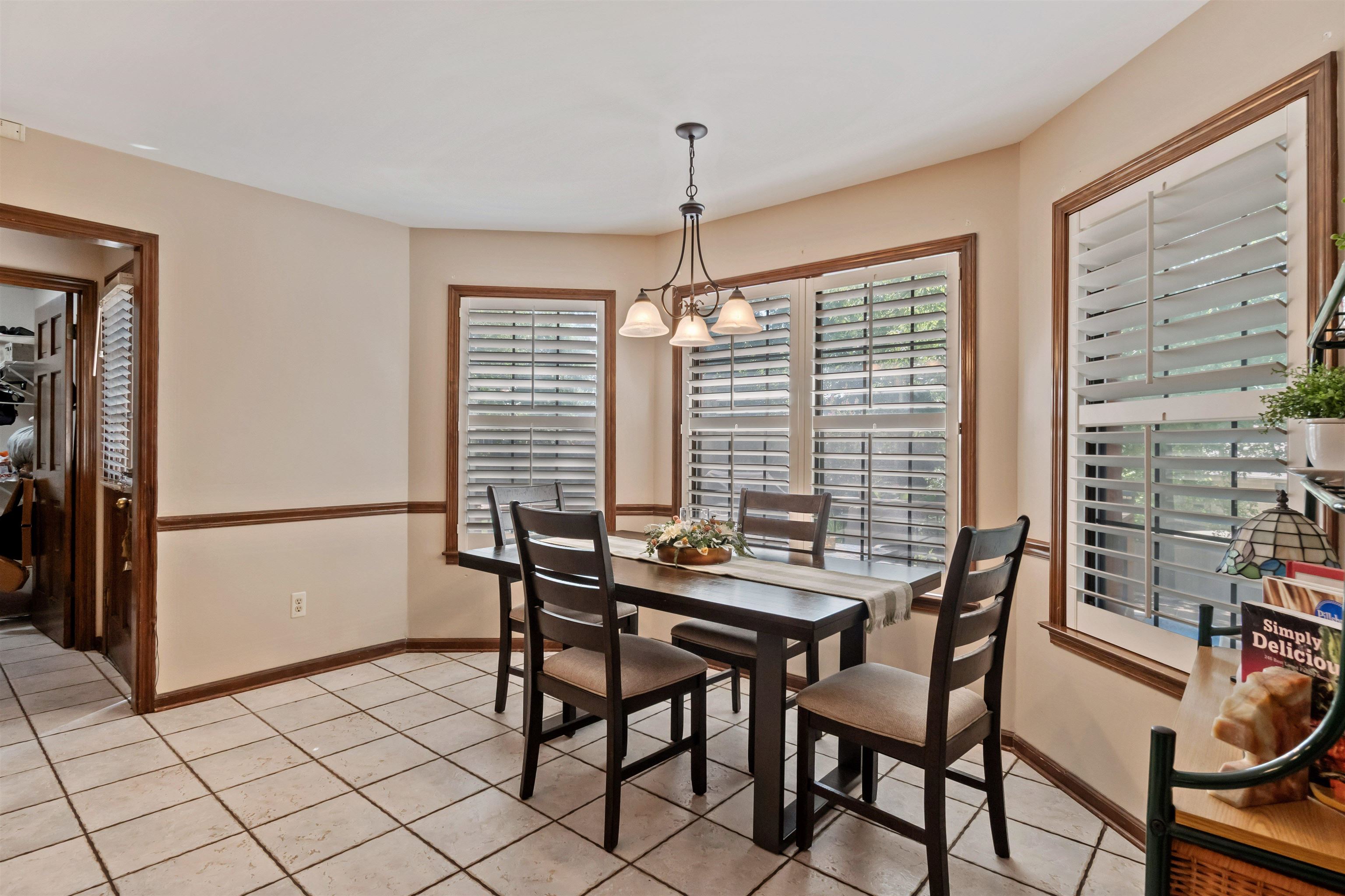 3845 Oak Forest Dr Property Photo 10
