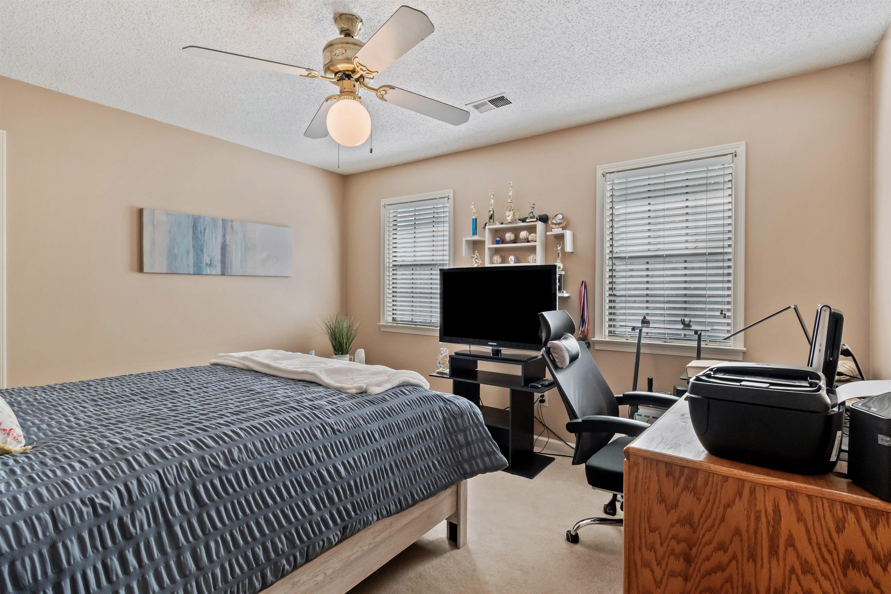 3845 Oak Forest Dr Property Photo 24