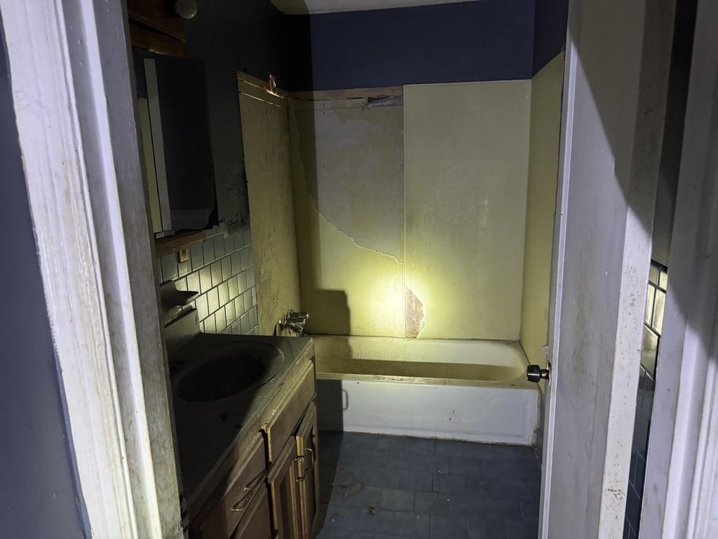 4360 Ford Rd Property Photo 5
