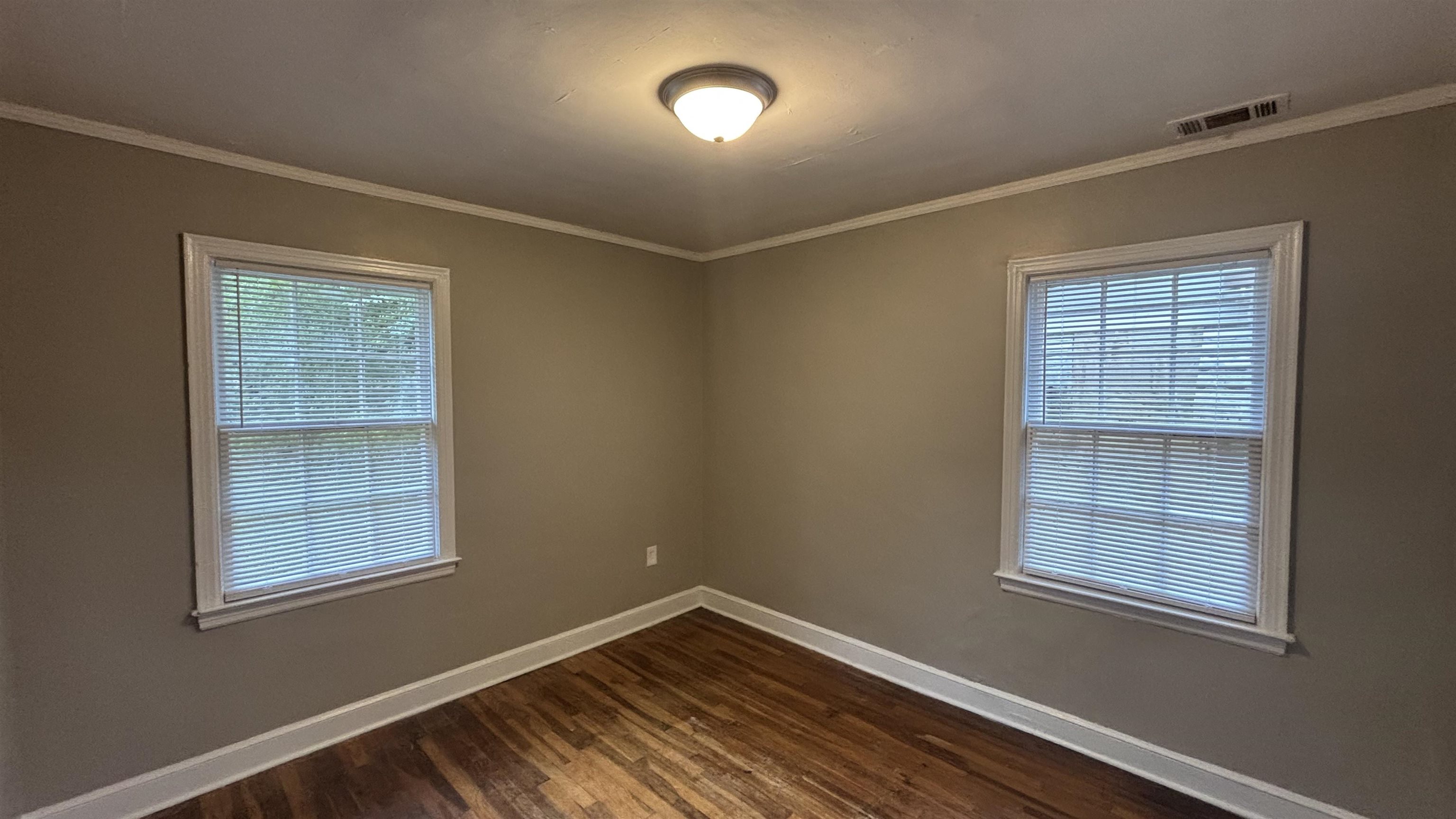 899 Chatwood St Property Photo 2