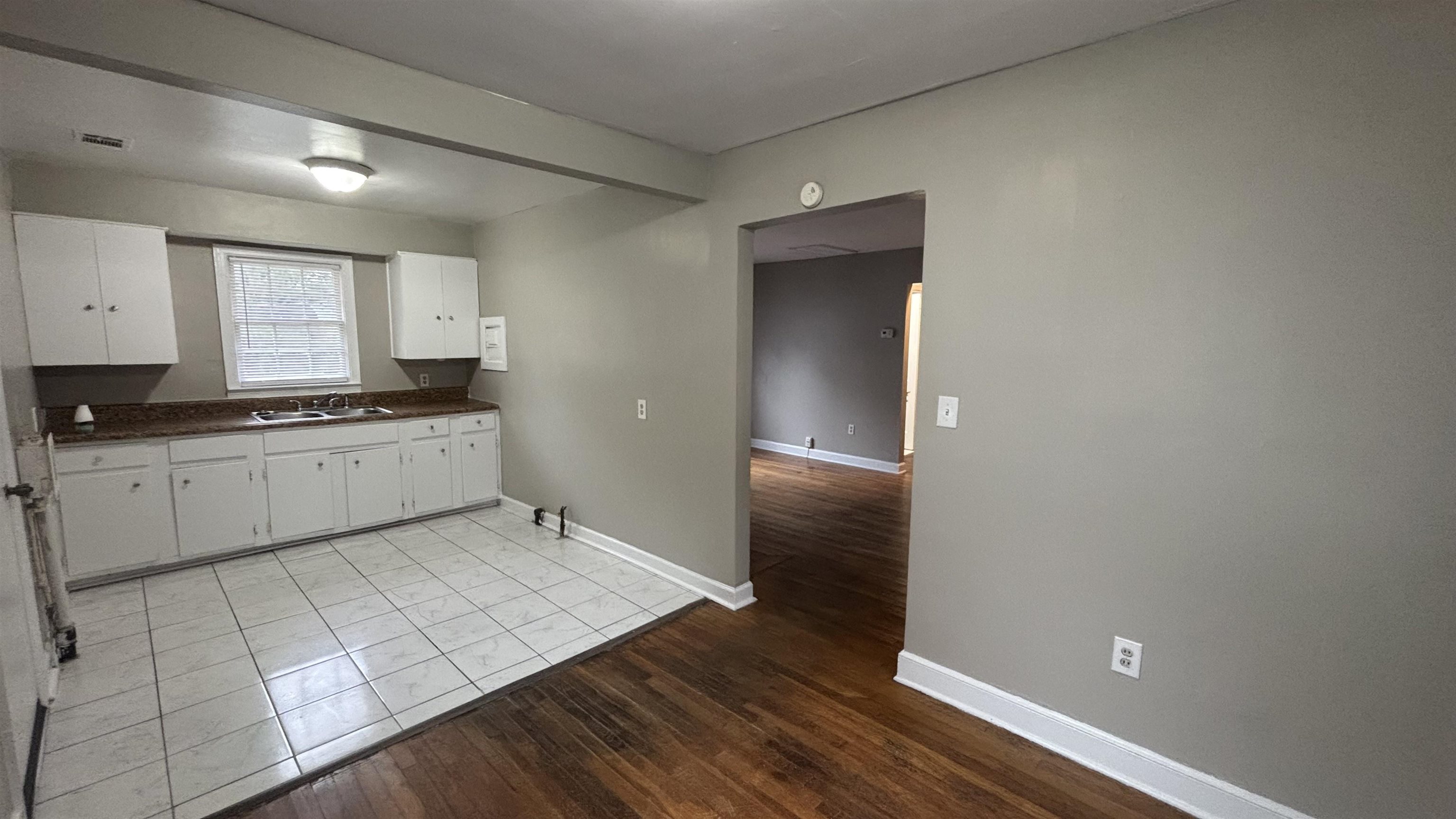 899 Chatwood St Property Photo 8