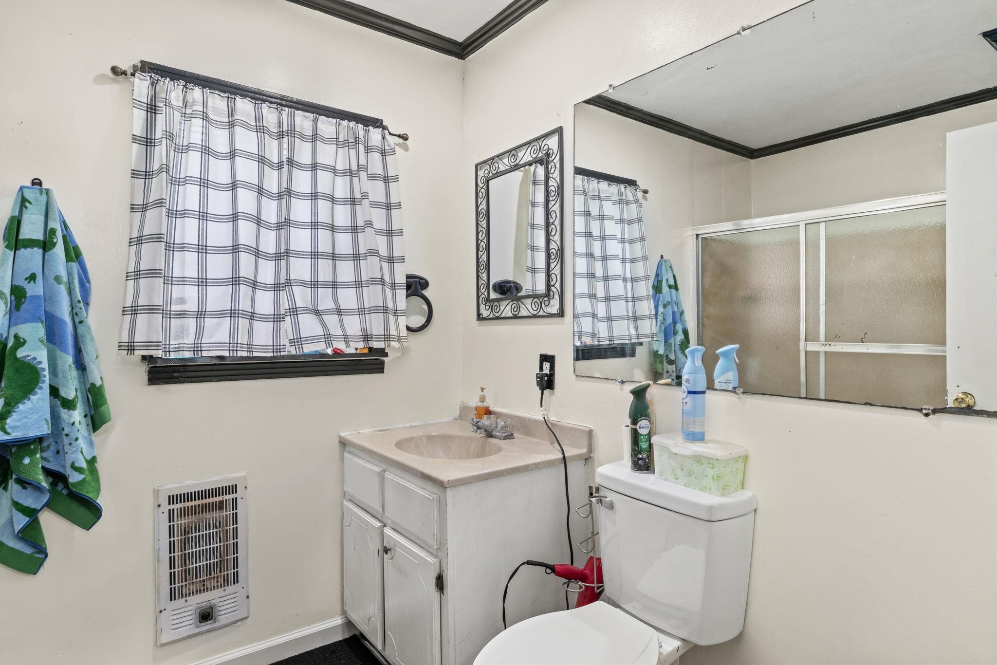 1220 Cruise St Property Photo 15