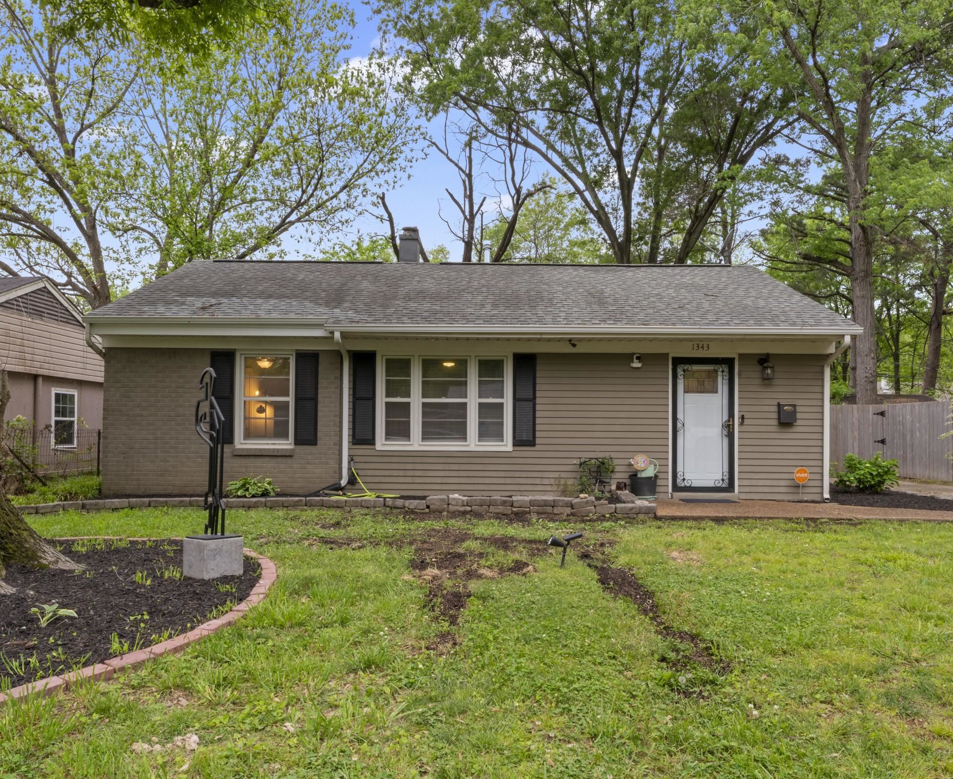 1343 DEARING RD Property Photo 1