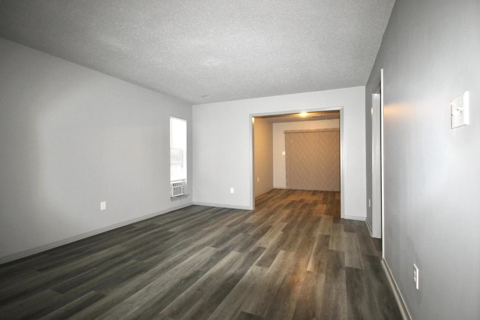 3878 Windermere Rd Property Photo 4