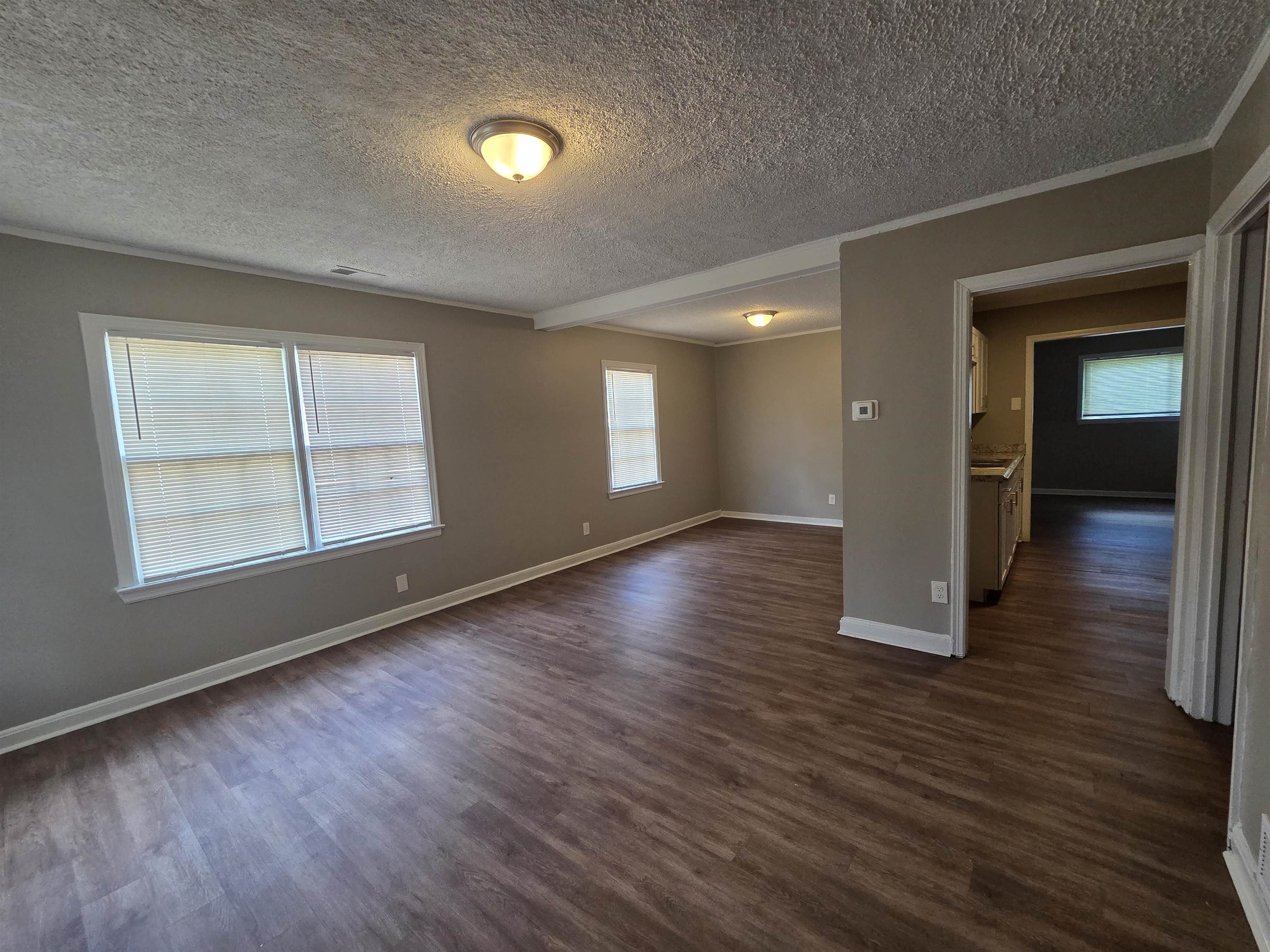 3487 Heckle Ave Property Photo 2