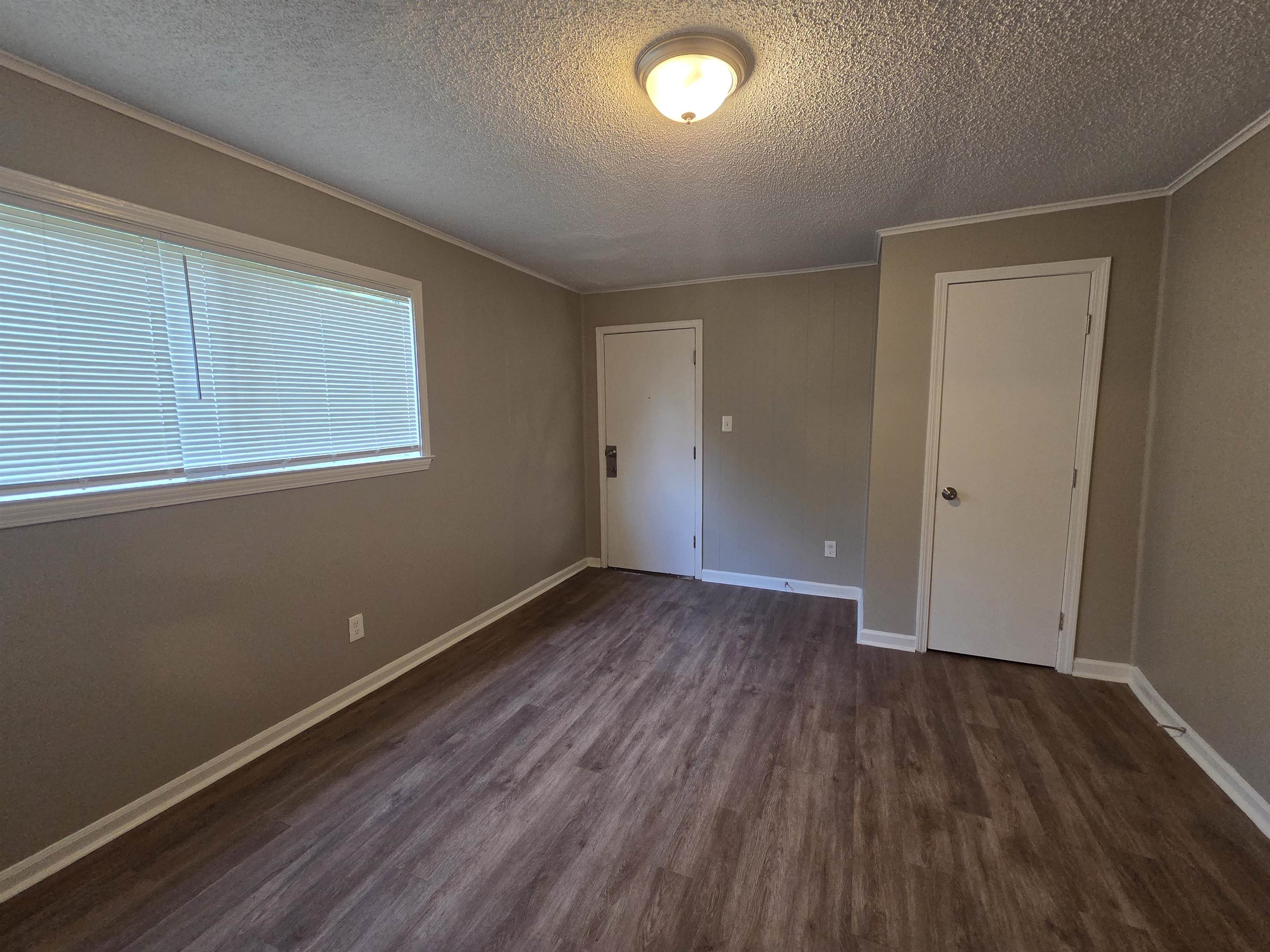 3487 Heckle Ave Property Photo 5