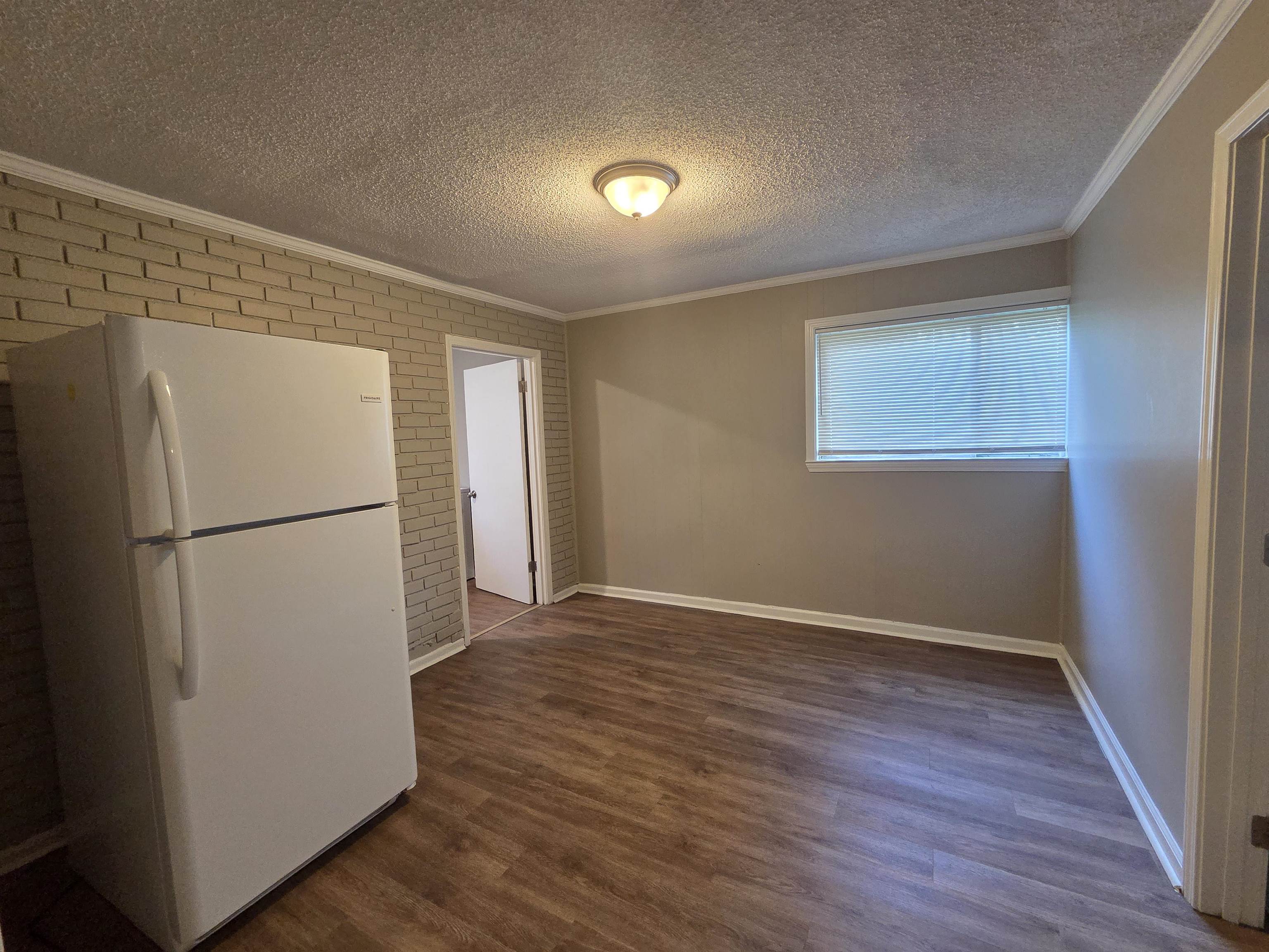 3487 Heckle Ave Property Photo 9
