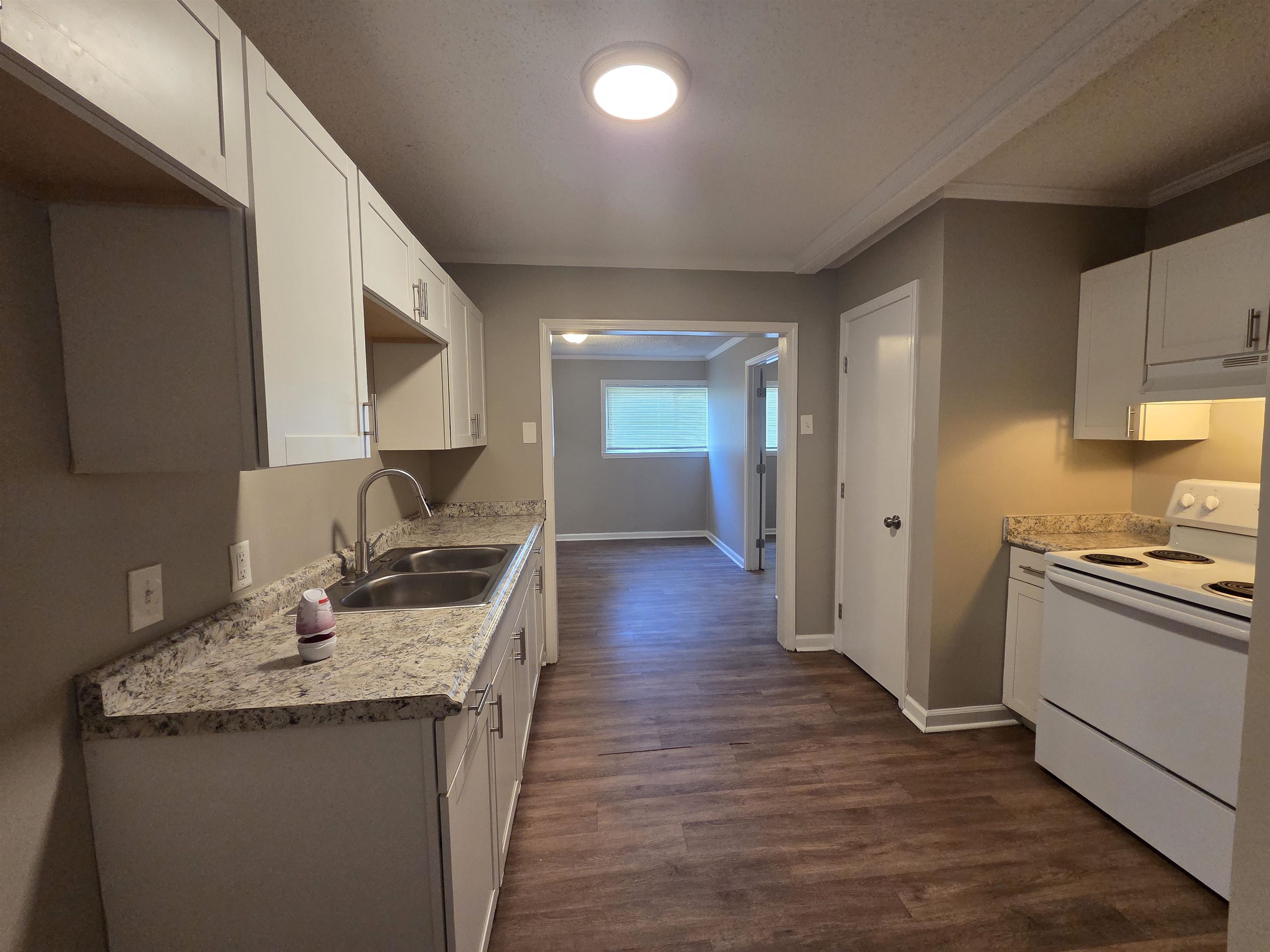 3487 Heckle Ave Property Photo 12
