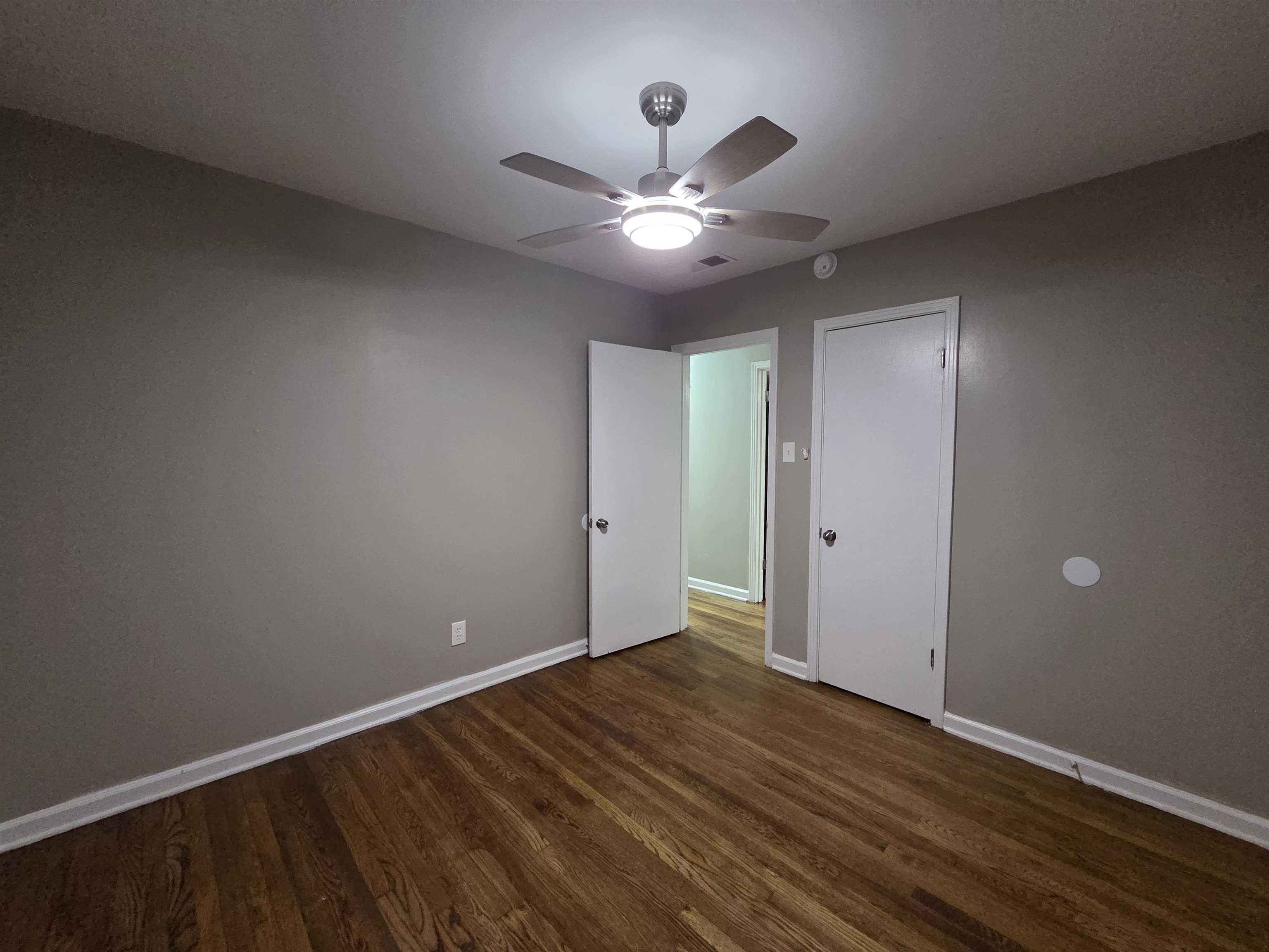 1706 Echles St Property Photo 6