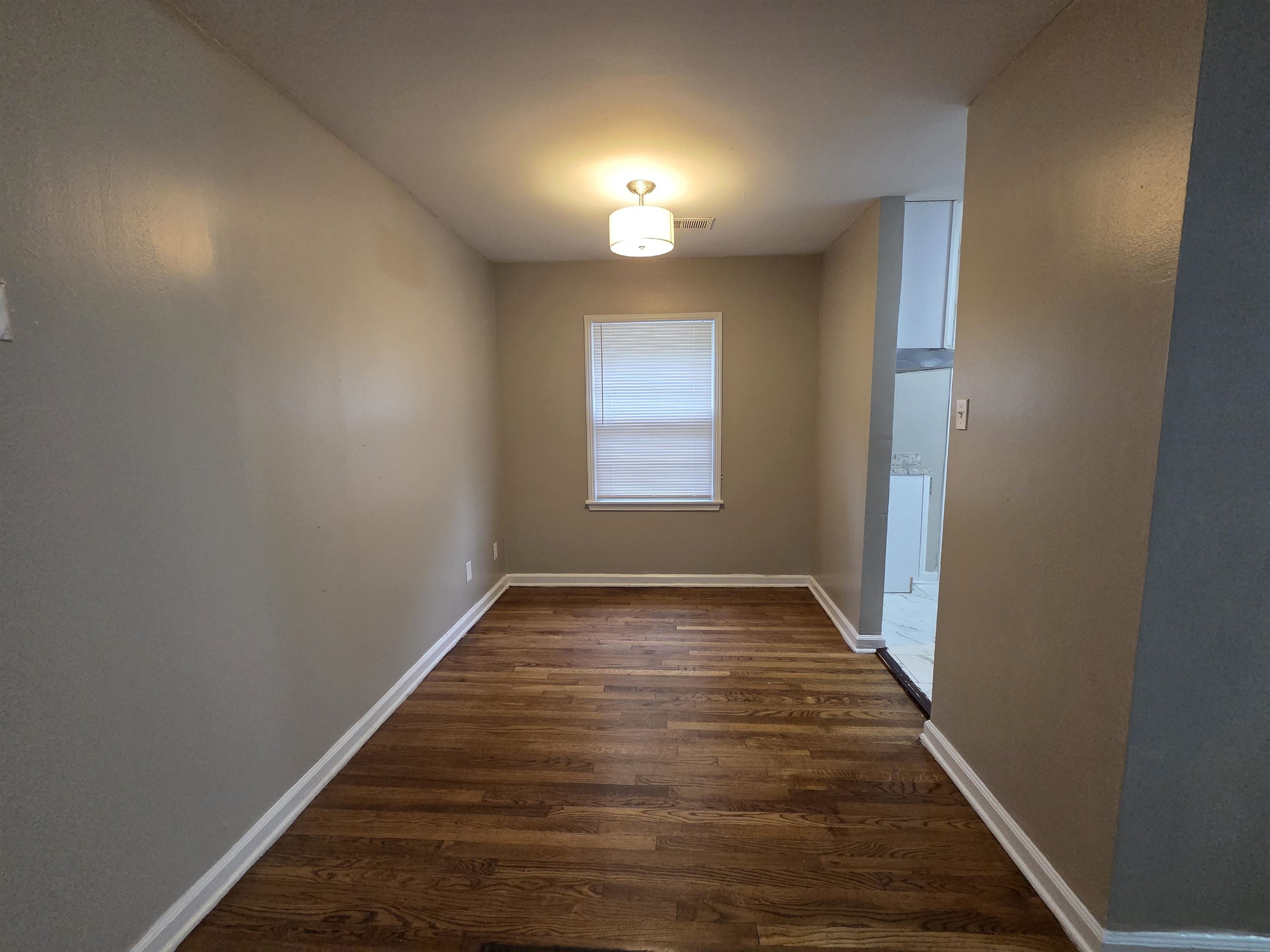 1706 Echles St Property Photo 12