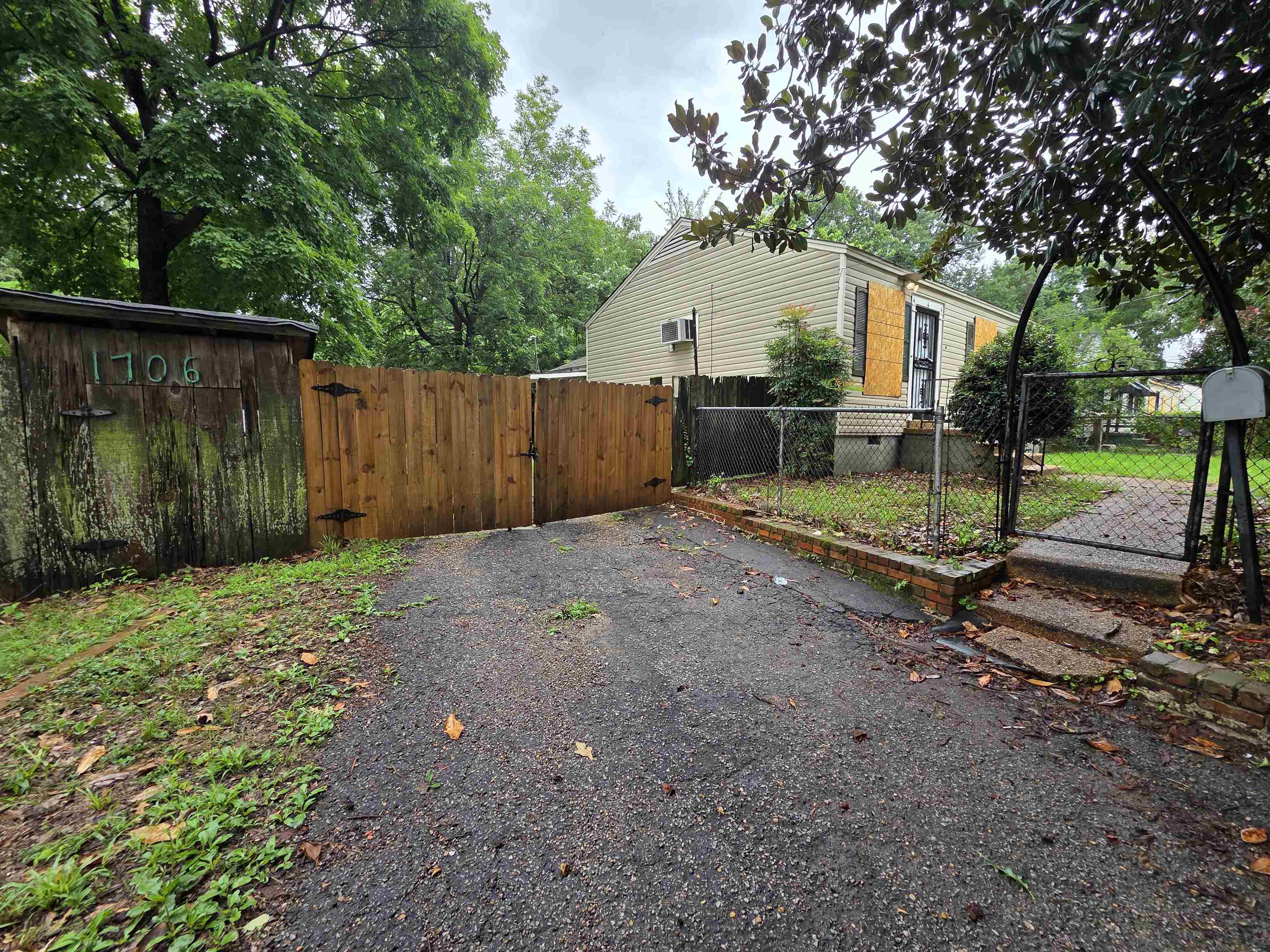 1706 Echles St Property Photo 22