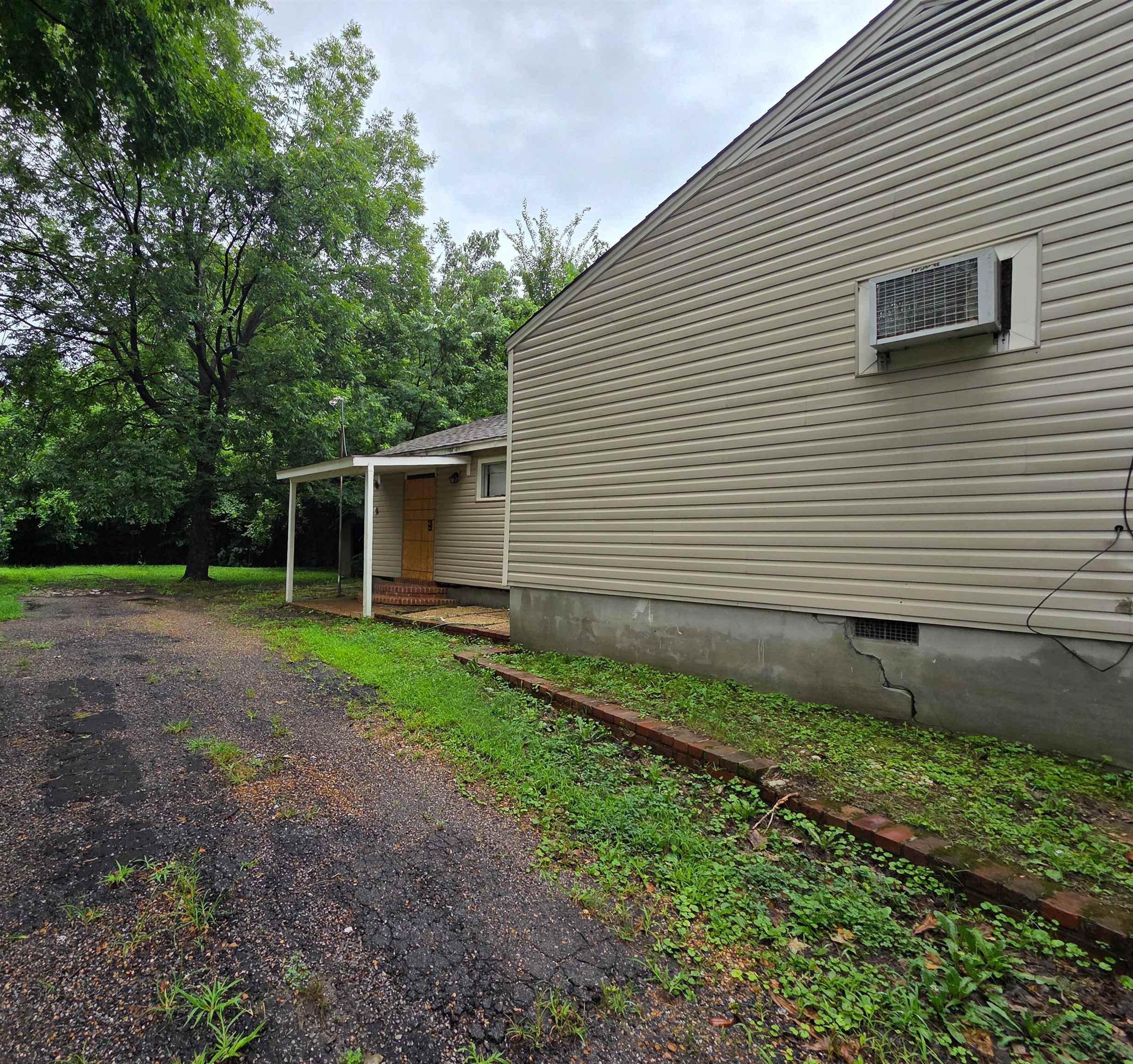 1706 Echles St Property Photo 25