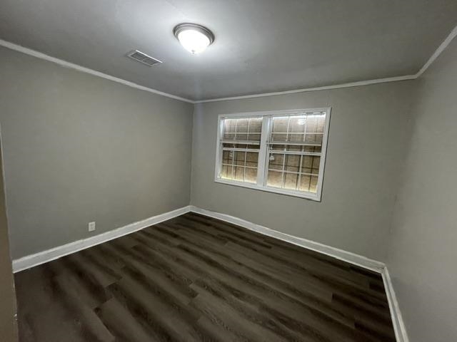 908 Baltic St Property Photo 7
