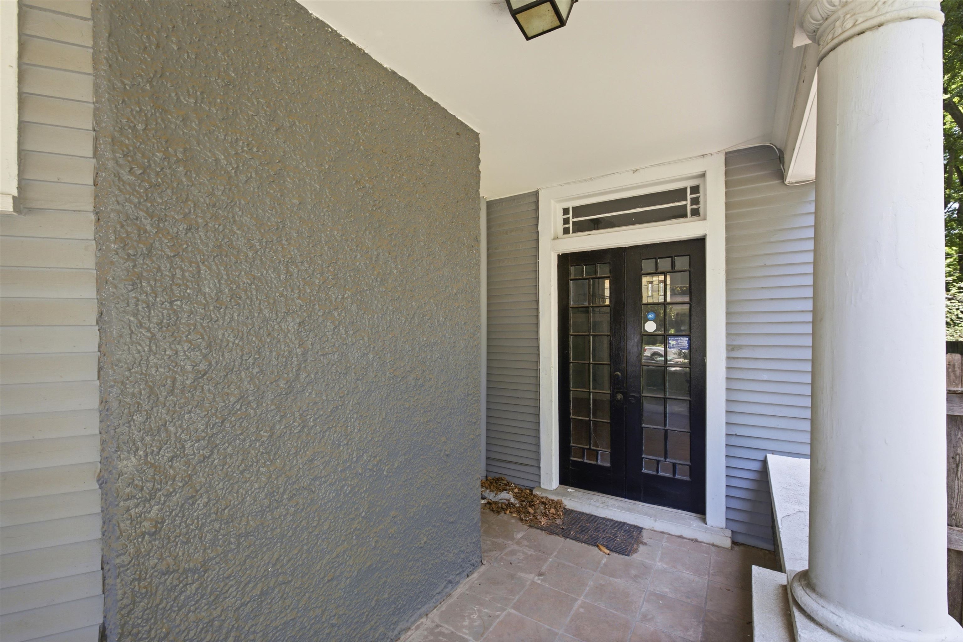 1234 Central Ave Property Photo 3