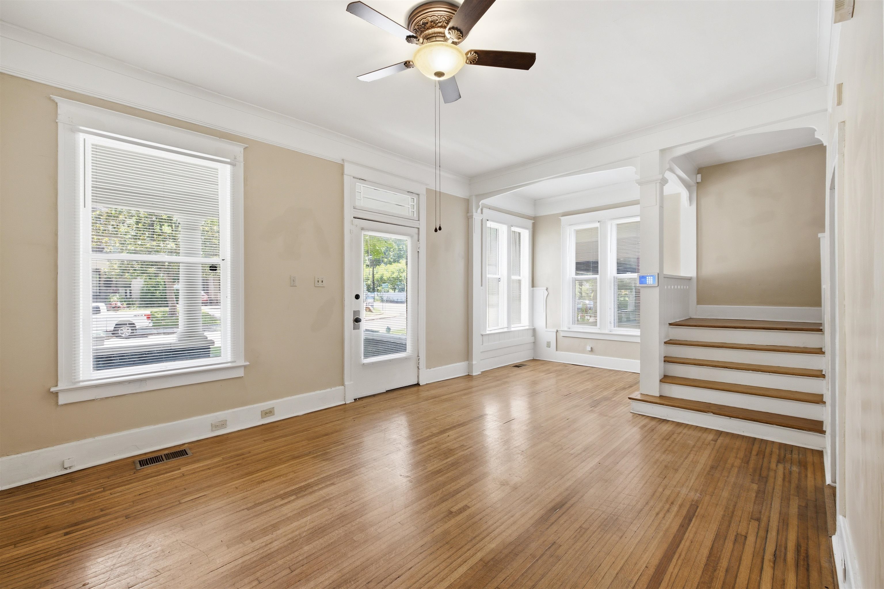 1234 Central Ave Property Photo 6