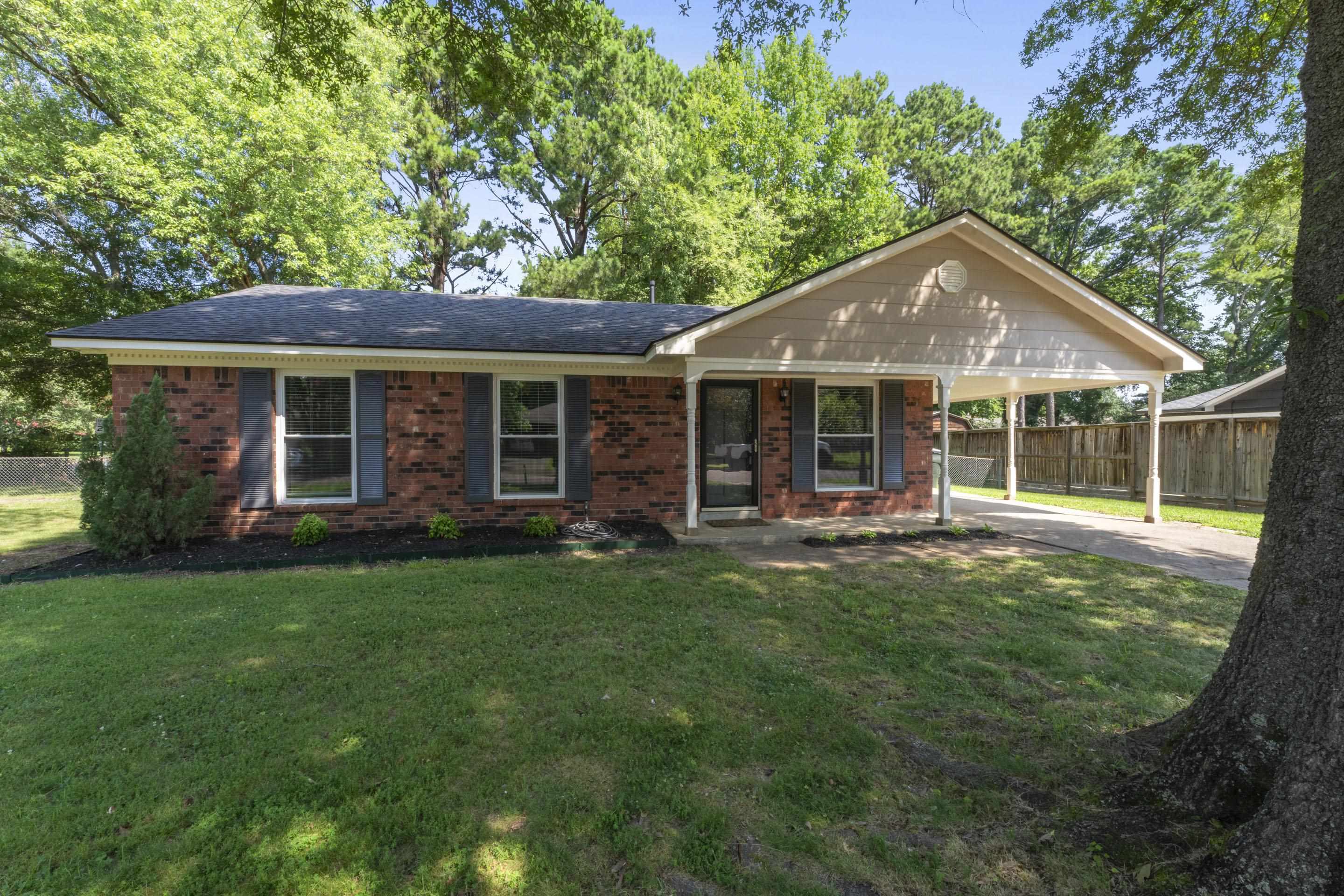 1019 Greencliff Rd Property Photo 1