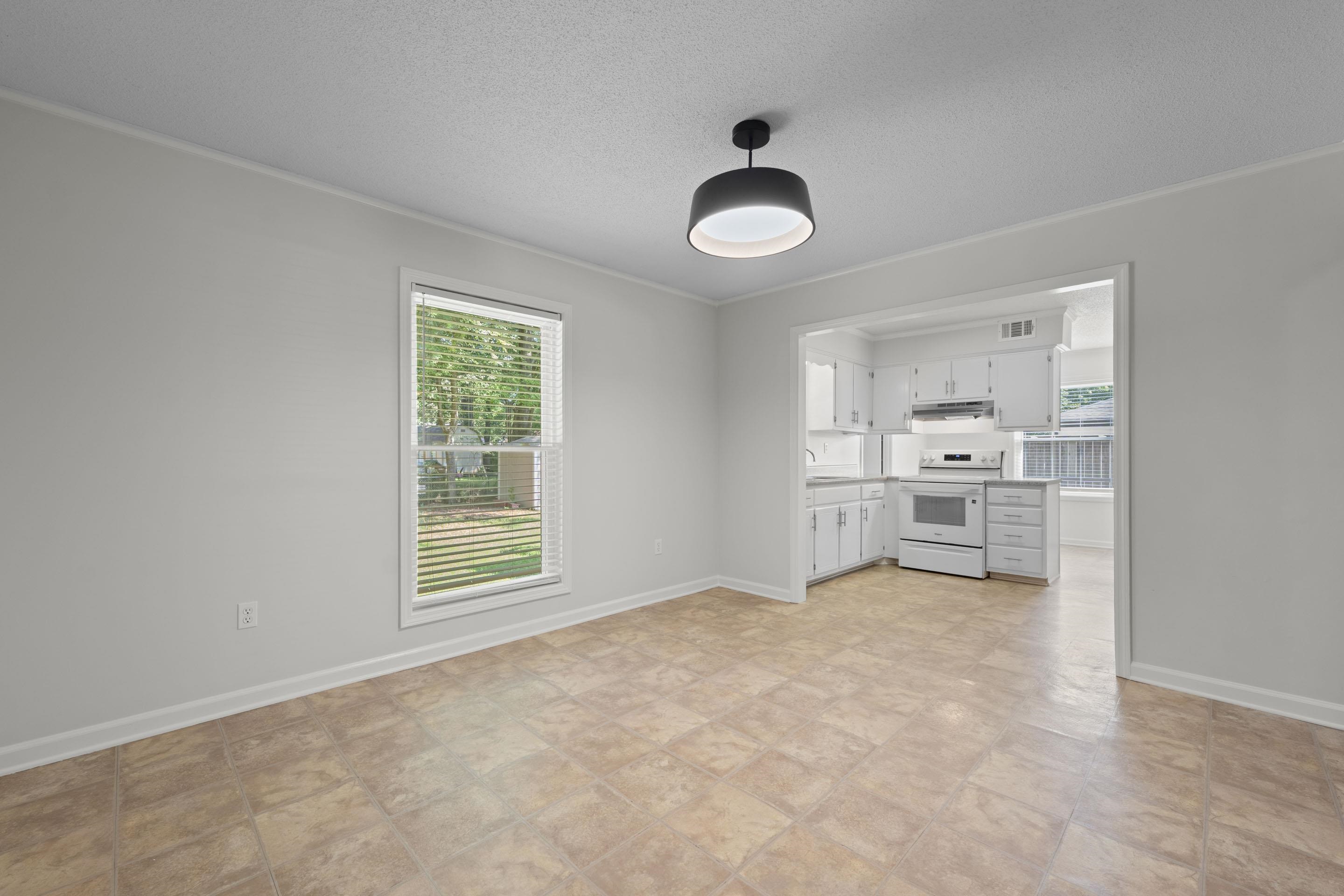 1019 Greencliff Rd Property Photo 4