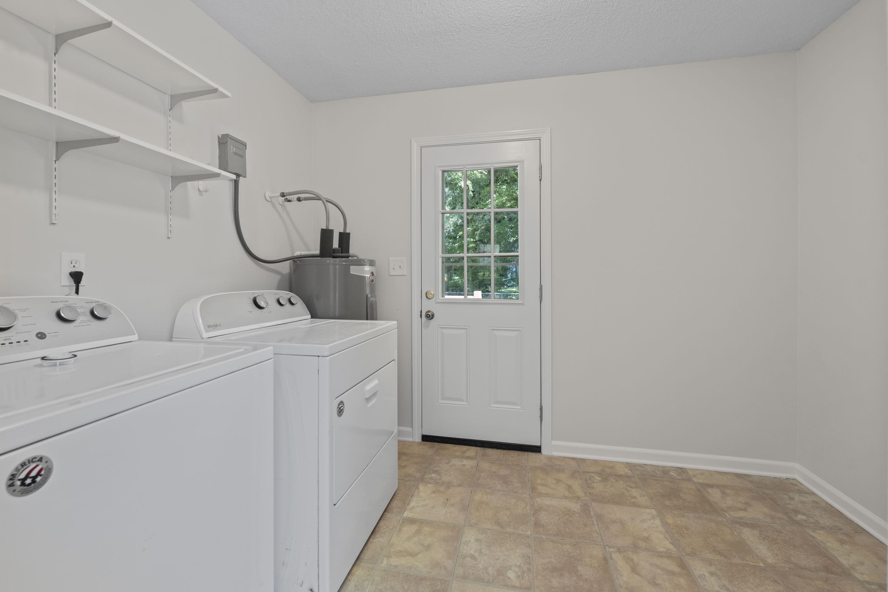 1019 Greencliff Rd Property Photo 7