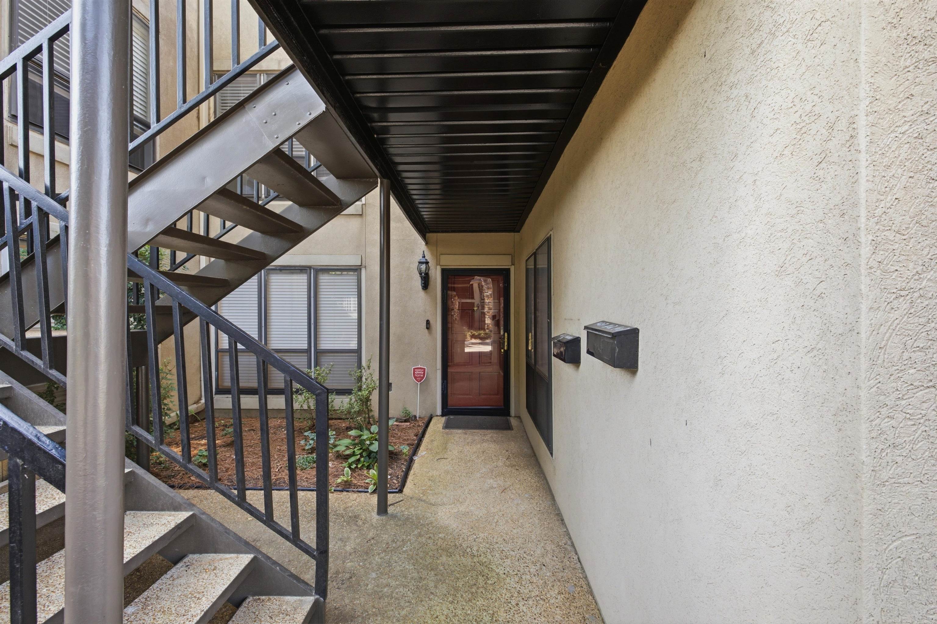 427 S Perkins Rd 427-1 Property Photo 6