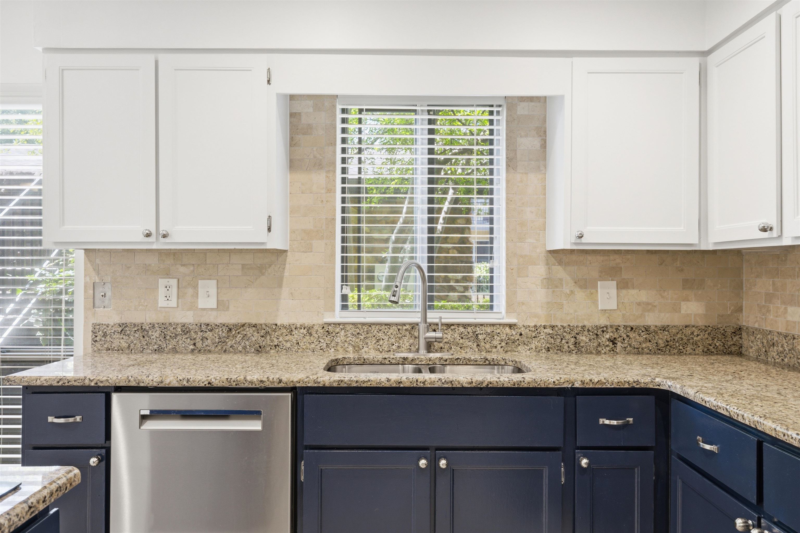427 S Perkins Rd 427-1 Property Photo 16