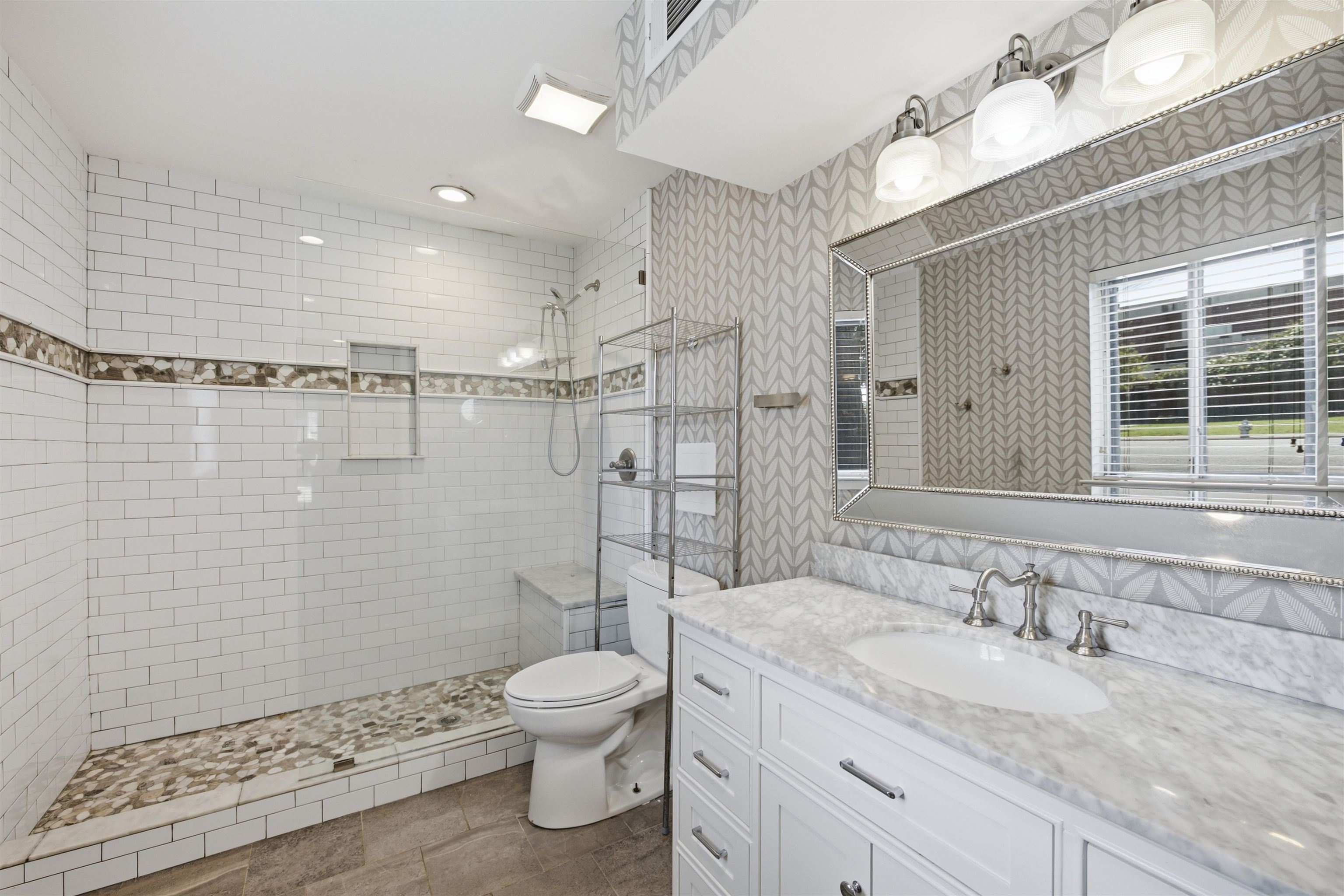 427 S Perkins Rd 427-1 Property Photo 25