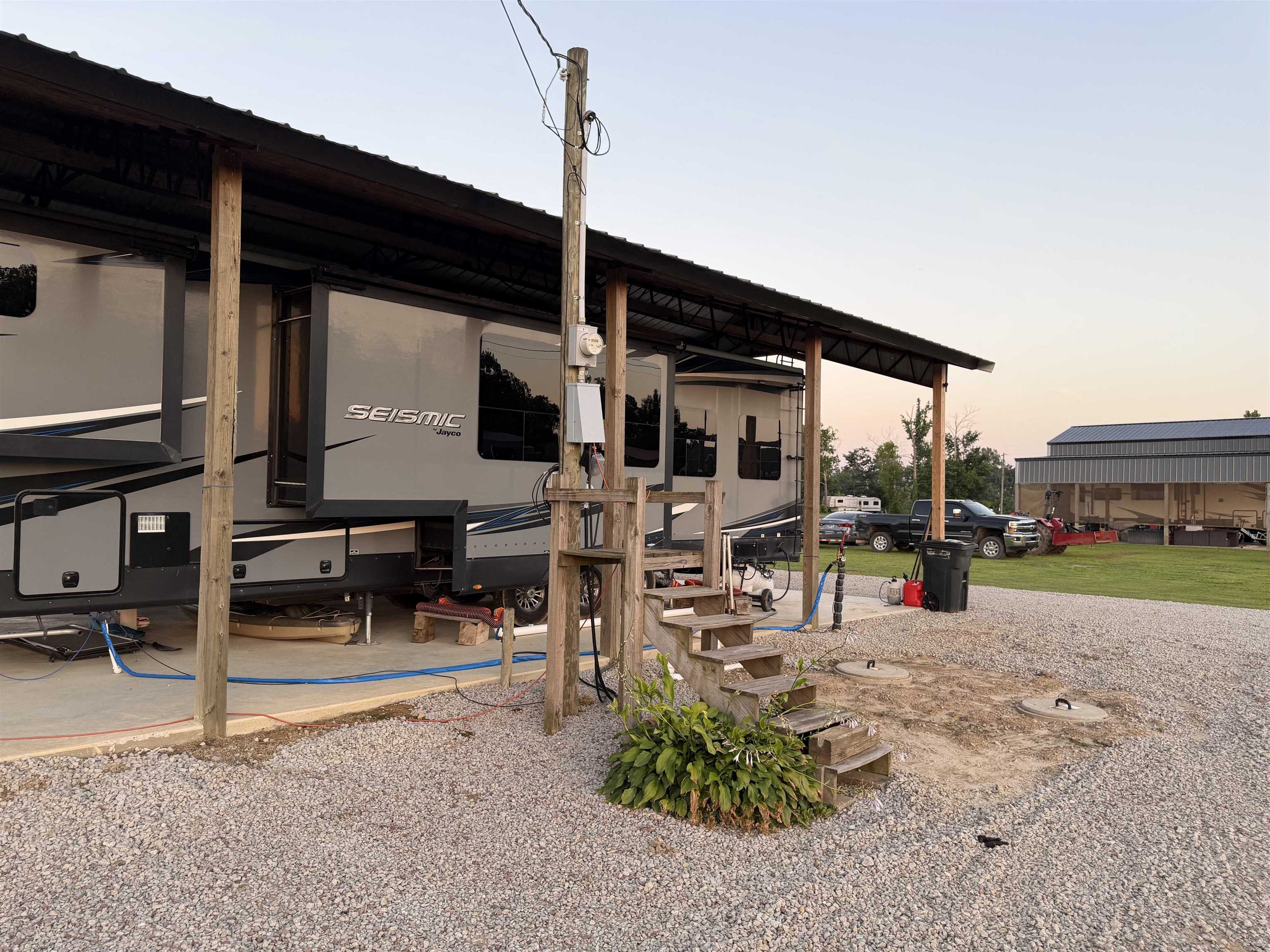 64 Retriever Loop Property Photo 14