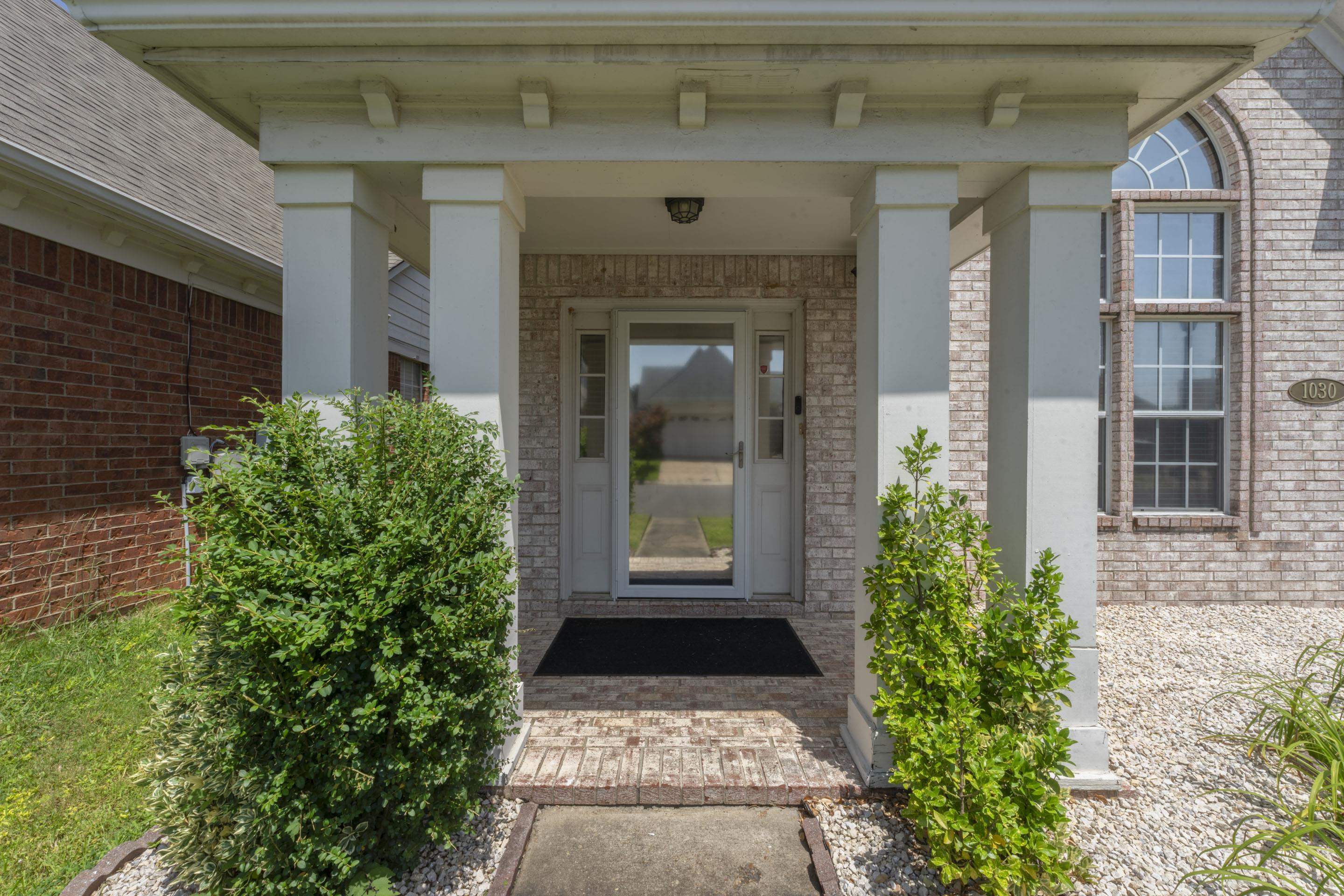 1030 W Montebello Cir Property Photo 4