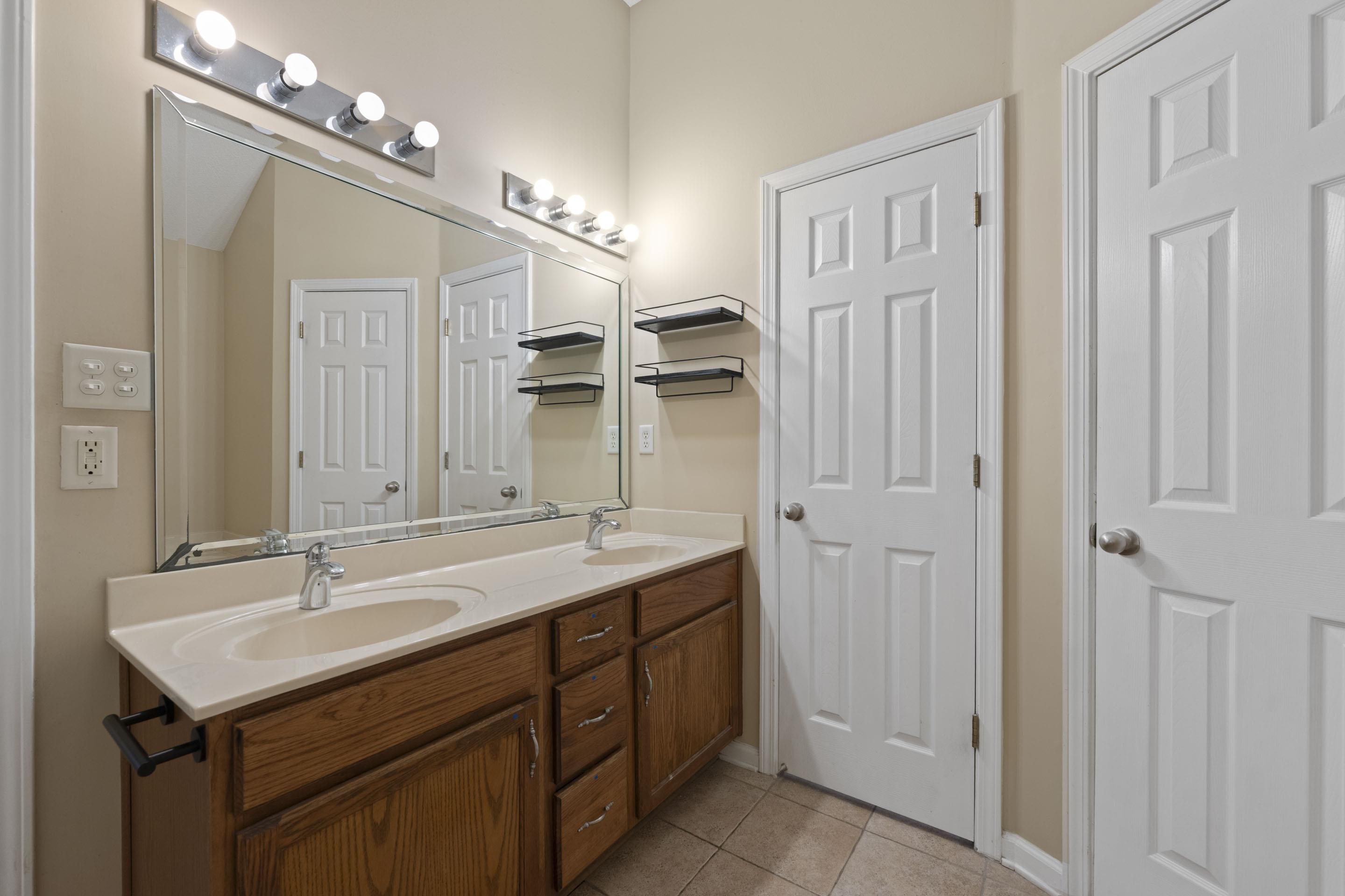 1030 W Montebello Cir Property Photo 23