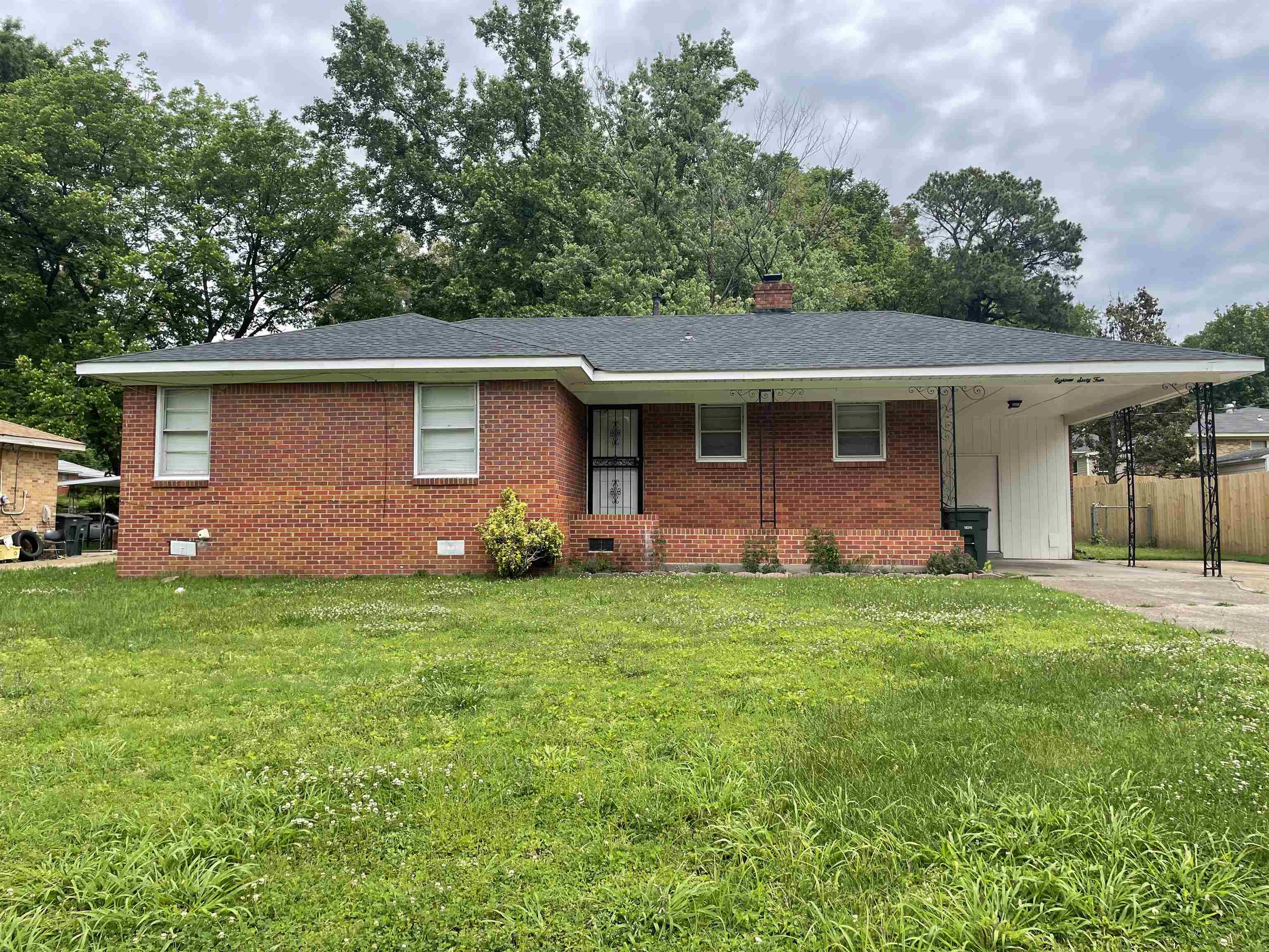 1864 Macaulay Ave Property Photo 1