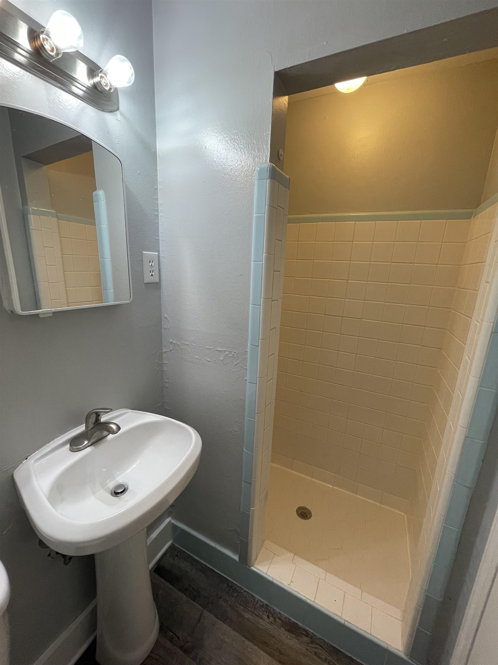 1864 Macaulay Ave Property Photo 18
